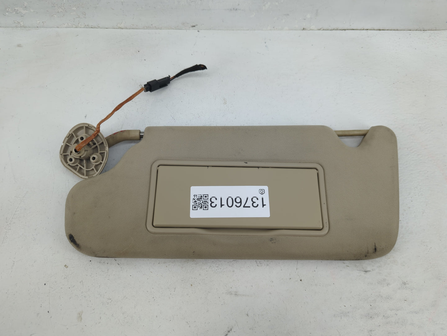 2006-2016 Chevrolet Impala Sun Visor Shade Replacement Driver Left Mirror Fits OEM Used Auto Parts - Oemusedautoparts1.com