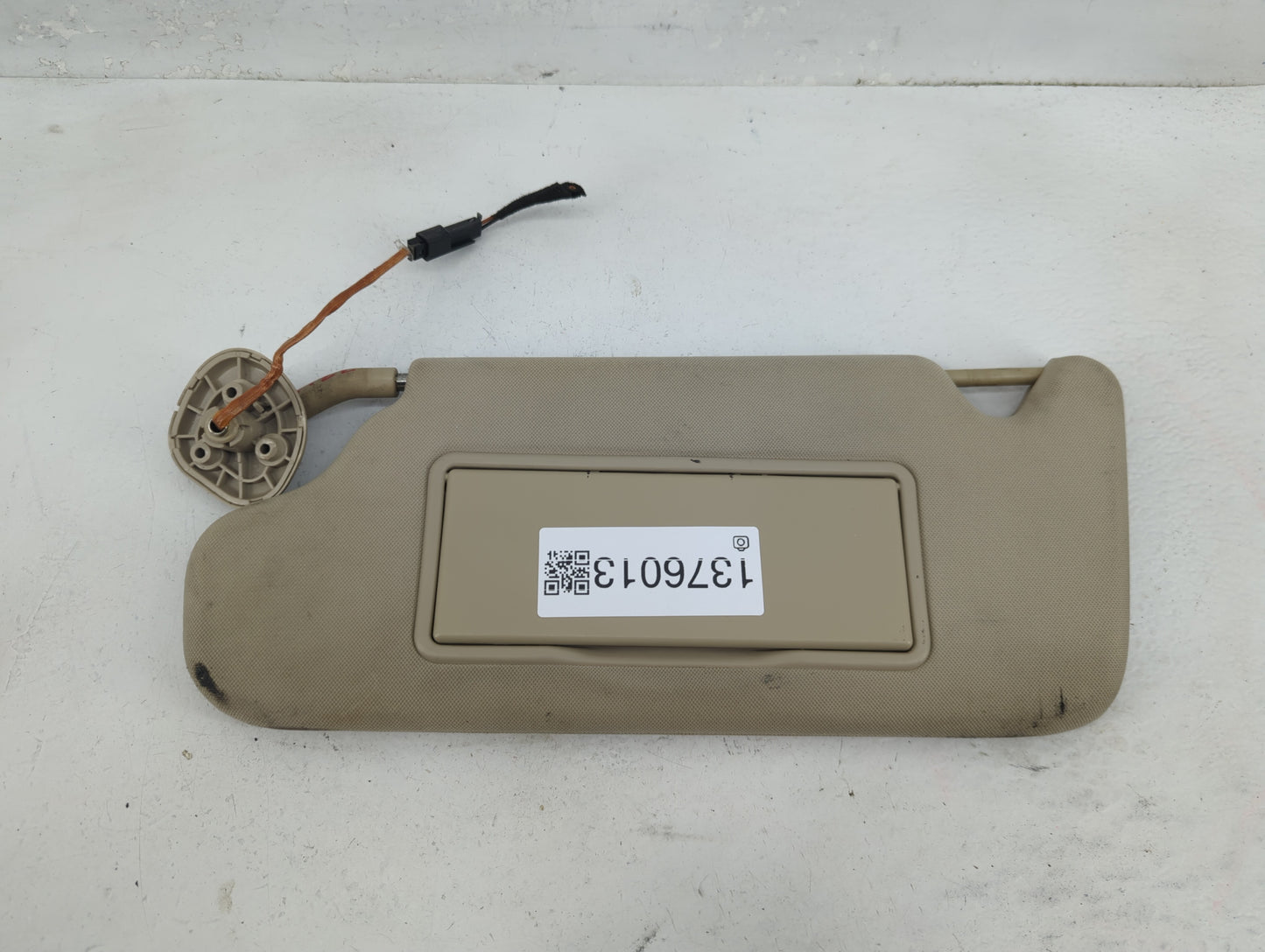 2006-2016 Chevrolet Impala Sun Visor Shade Replacement Driver Left Mirror Fits OEM Used Auto Parts - Oemusedautoparts1.com