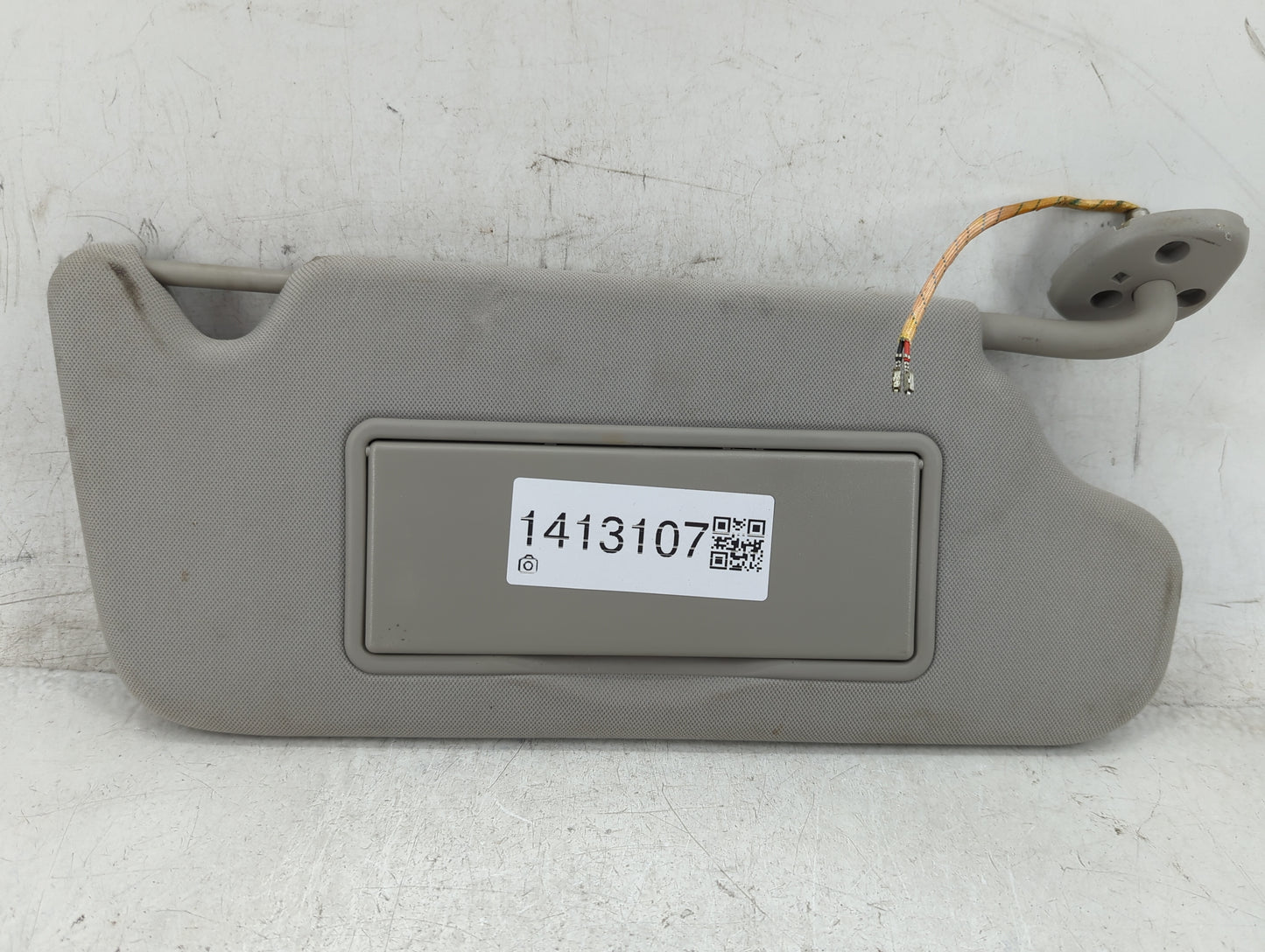 2006-2016 Chevrolet Impala Sun Visor Shade Replacement Passenger Right Mirror Fits OEM Used Auto Parts - Oemusedautoparts1.c