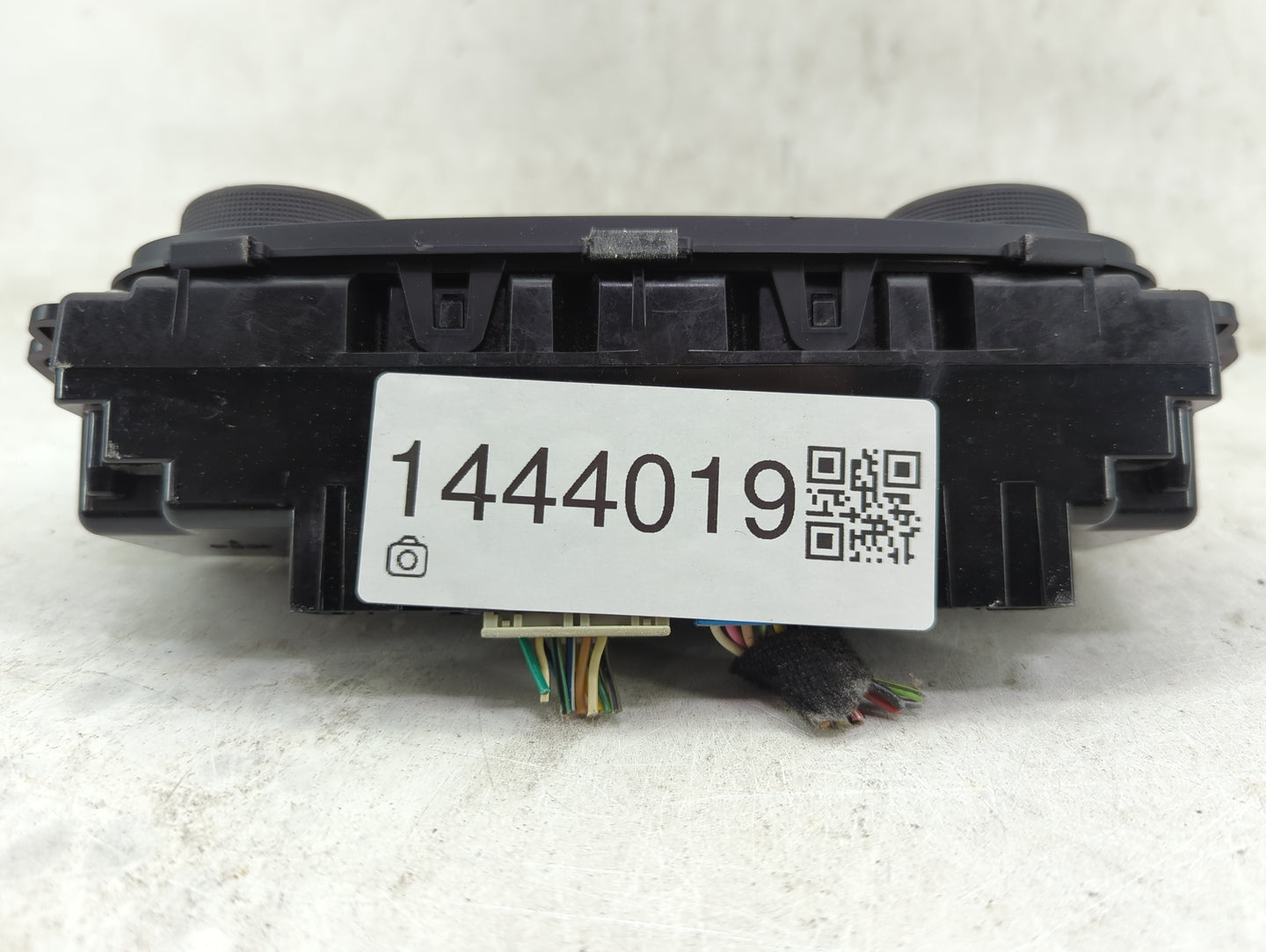 2012-2016 Chevrolet Impala Climate Control Module Temperature AC/Heater Replacement P/N:20897159 Fits OEM Used Auto Parts - 