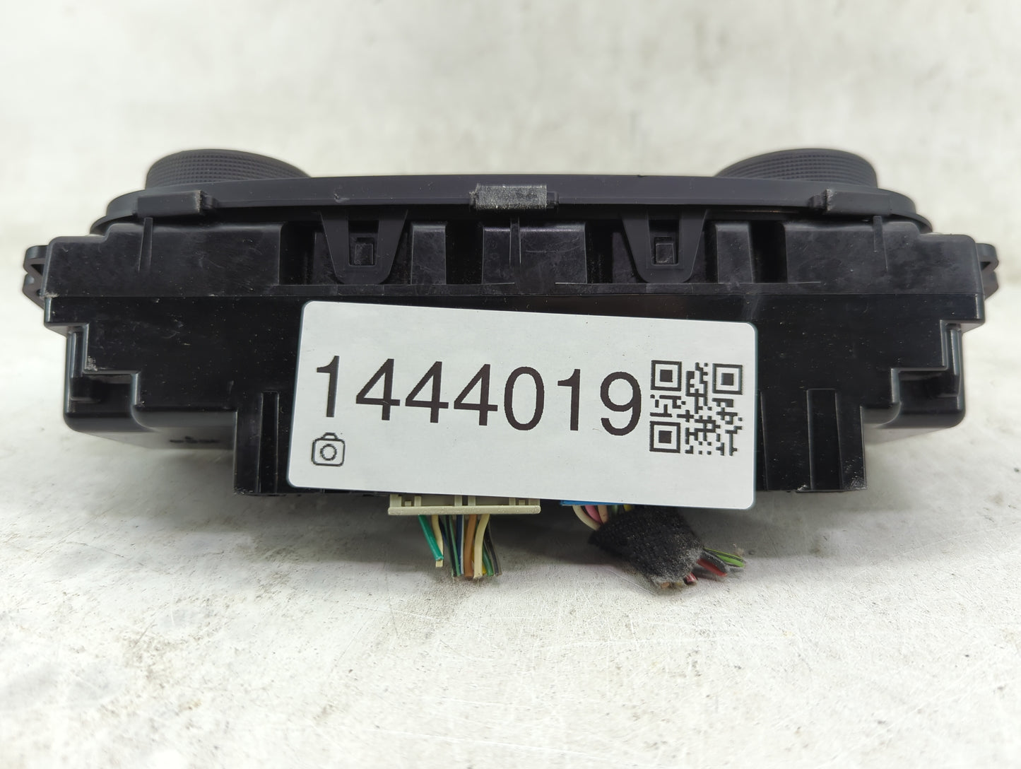 2012-2016 Chevrolet Impala Climate Control Module Temperature AC/Heater Replacement P/N:20897159 Fits OEM Used Auto Parts - 
