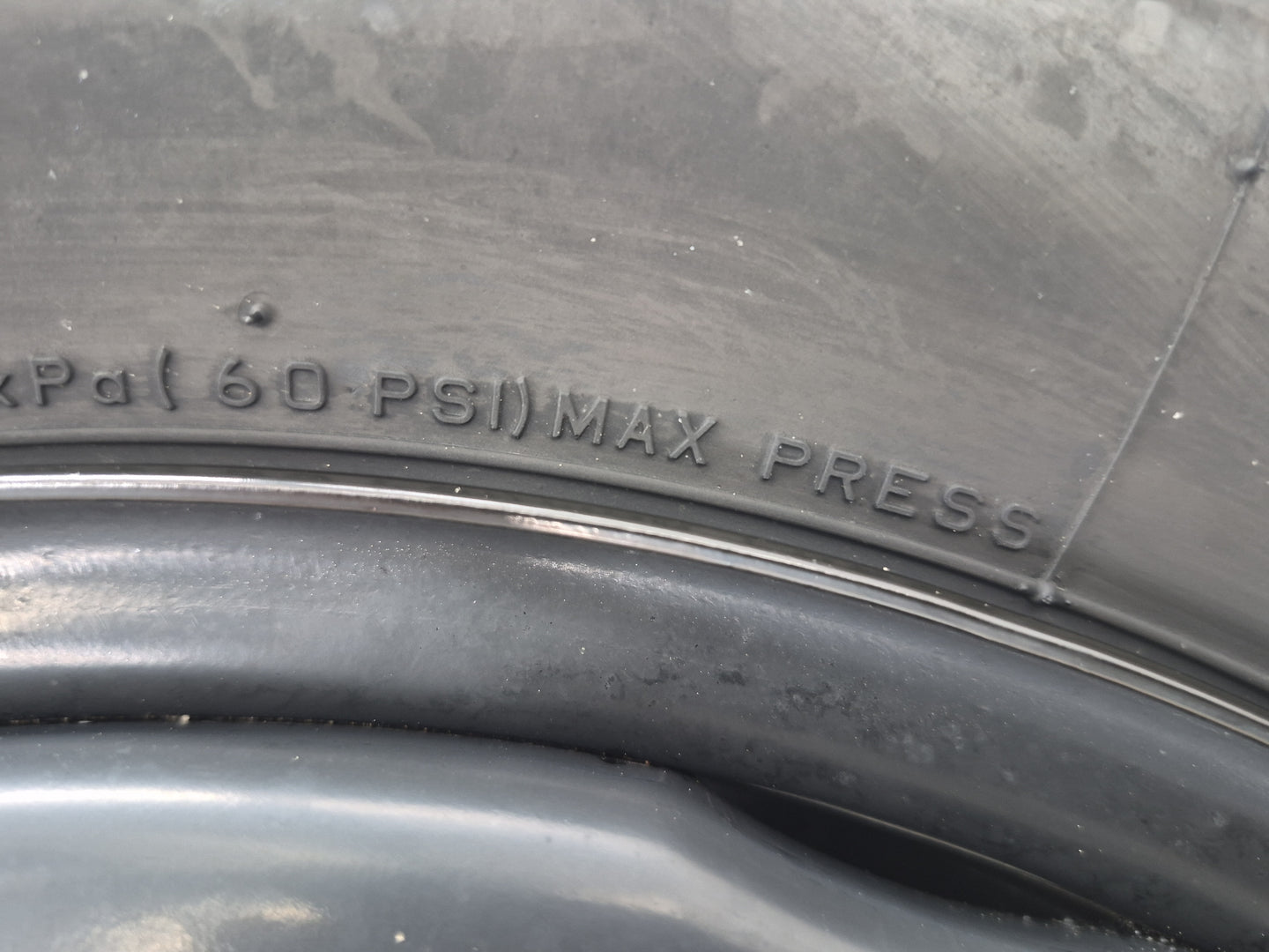 2000-2016 Chevrolet Impala Spare Donut Tire Wheel Rim Oem 1462464 - Oemusedautoparts1.com