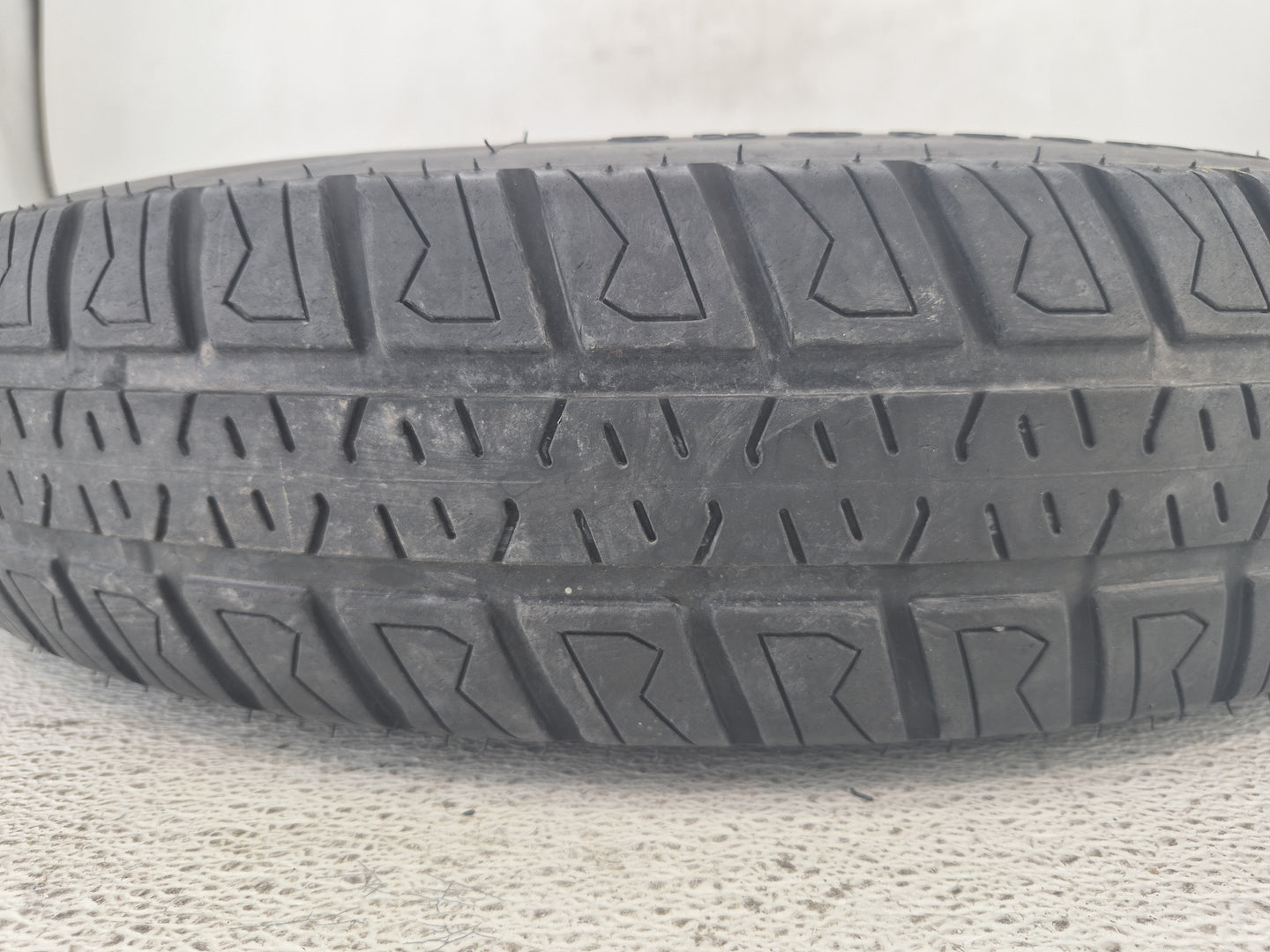 2000-2016 Chevrolet Impala Spare Donut Tire Wheel Rim Oem 1462464 - Oemusedautoparts1.com