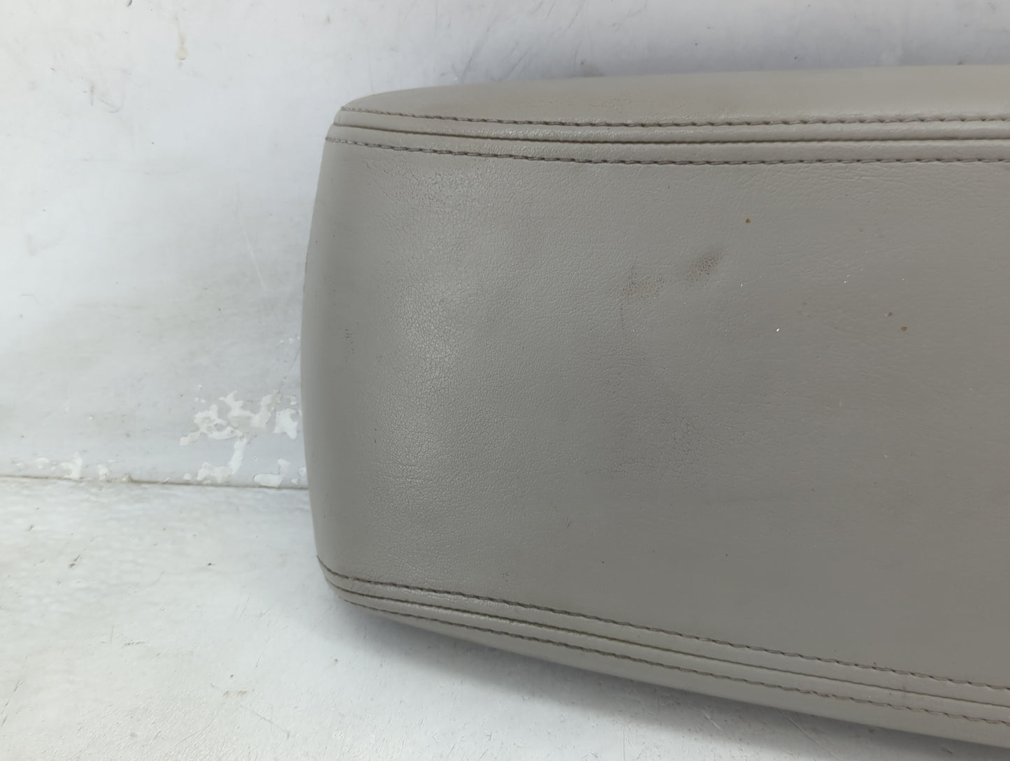 2012 Chevrolet Impala Center Console Armrest Cover Lid P/N:1878851-311N Fits OEM Used Auto Parts - Oemusedautoparts1.com