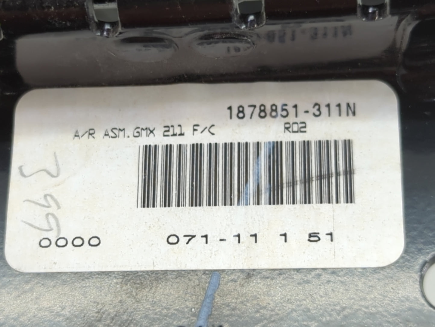 2012 Chevrolet Impala Center Console Armrest Cover Lid P/N:1878851-311N Fits OEM Used Auto Parts - Oemusedautoparts1.com
