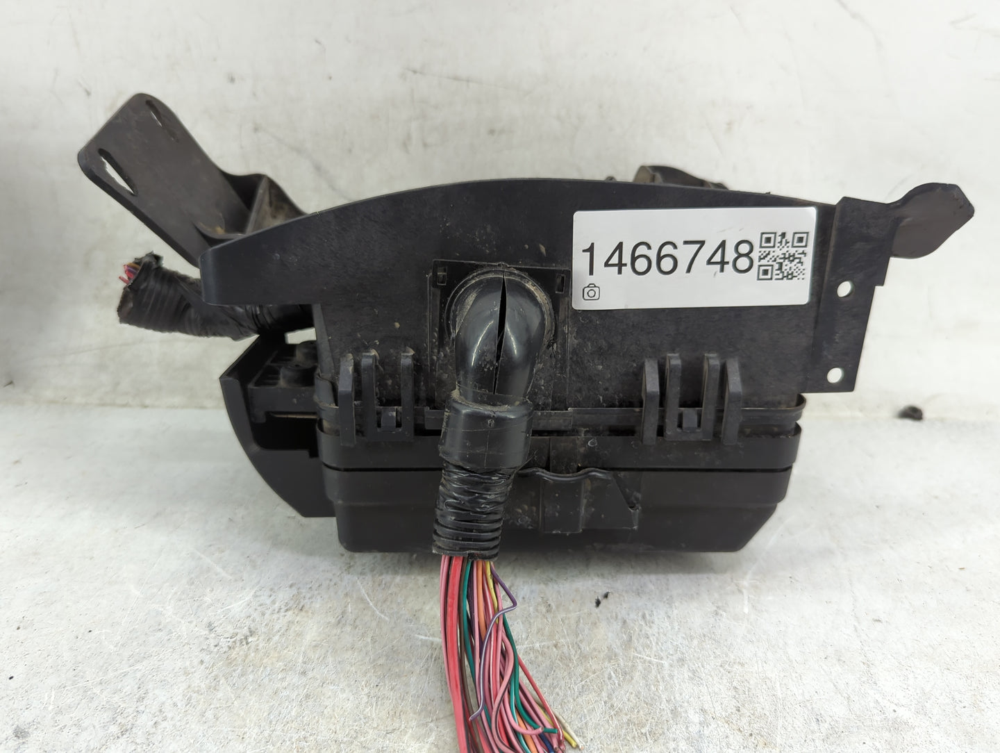 2012 Chevrolet Impala Fusebox Fuse Box Panel Relay Module Fits OEM Used Auto Parts - Oemusedautoparts1.com