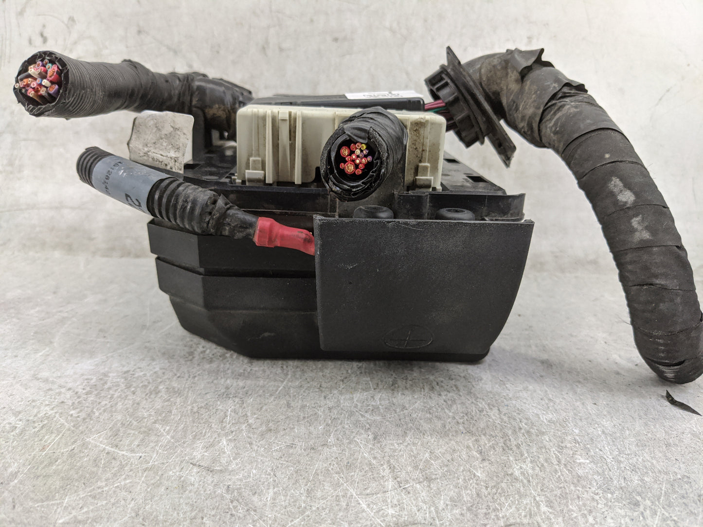 2012-2016 Chevrolet Impala Fusebox Fuse Box Panel Relay Module Fits Fits 2012 2013 2014 2015 2016 OEM Used Auto Parts - Oemu