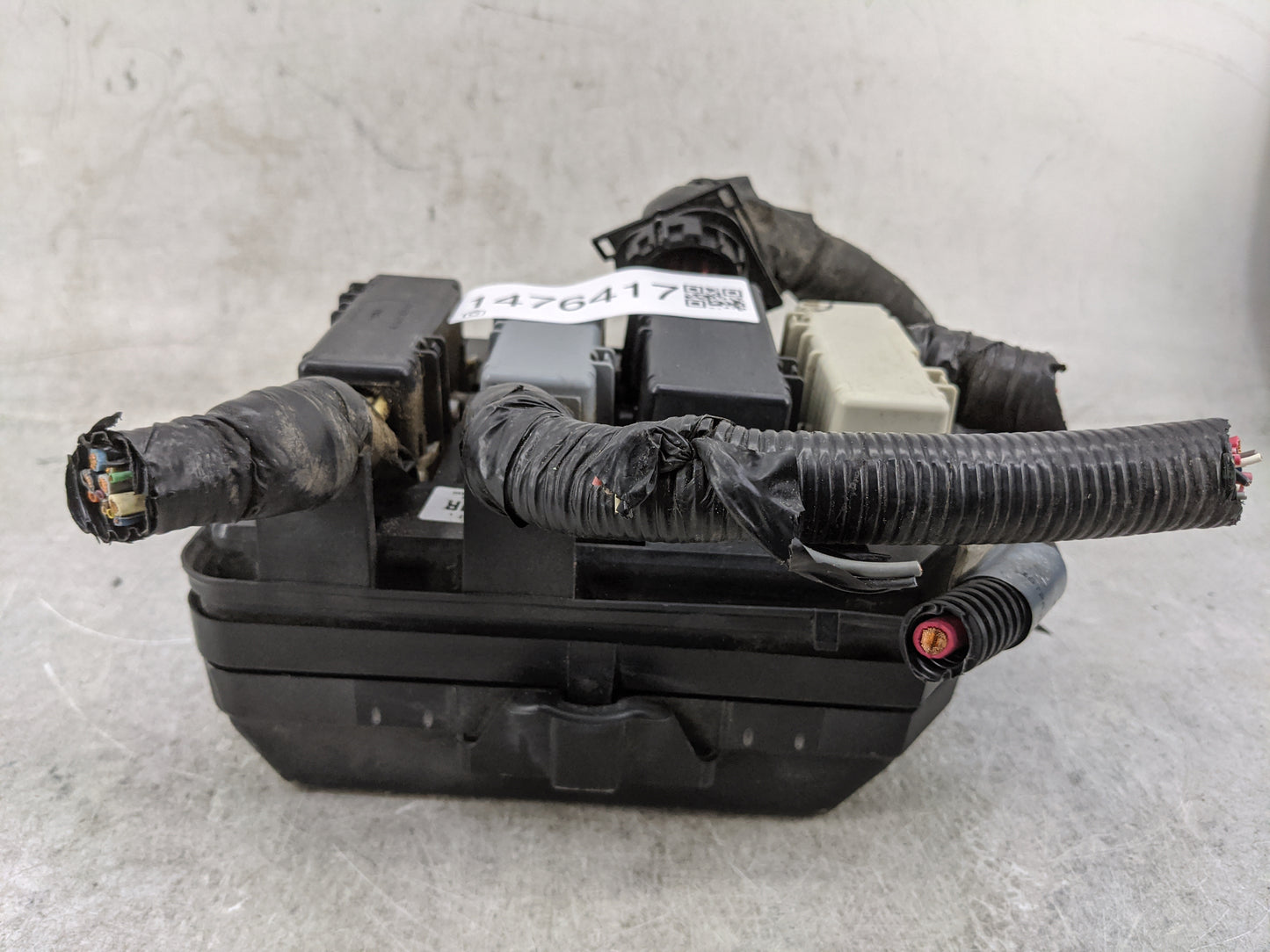 2012-2016 Chevrolet Impala Fusebox Fuse Box Panel Relay Module Fits Fits 2012 2013 2014 2015 2016 OEM Used Auto Parts - Oemu