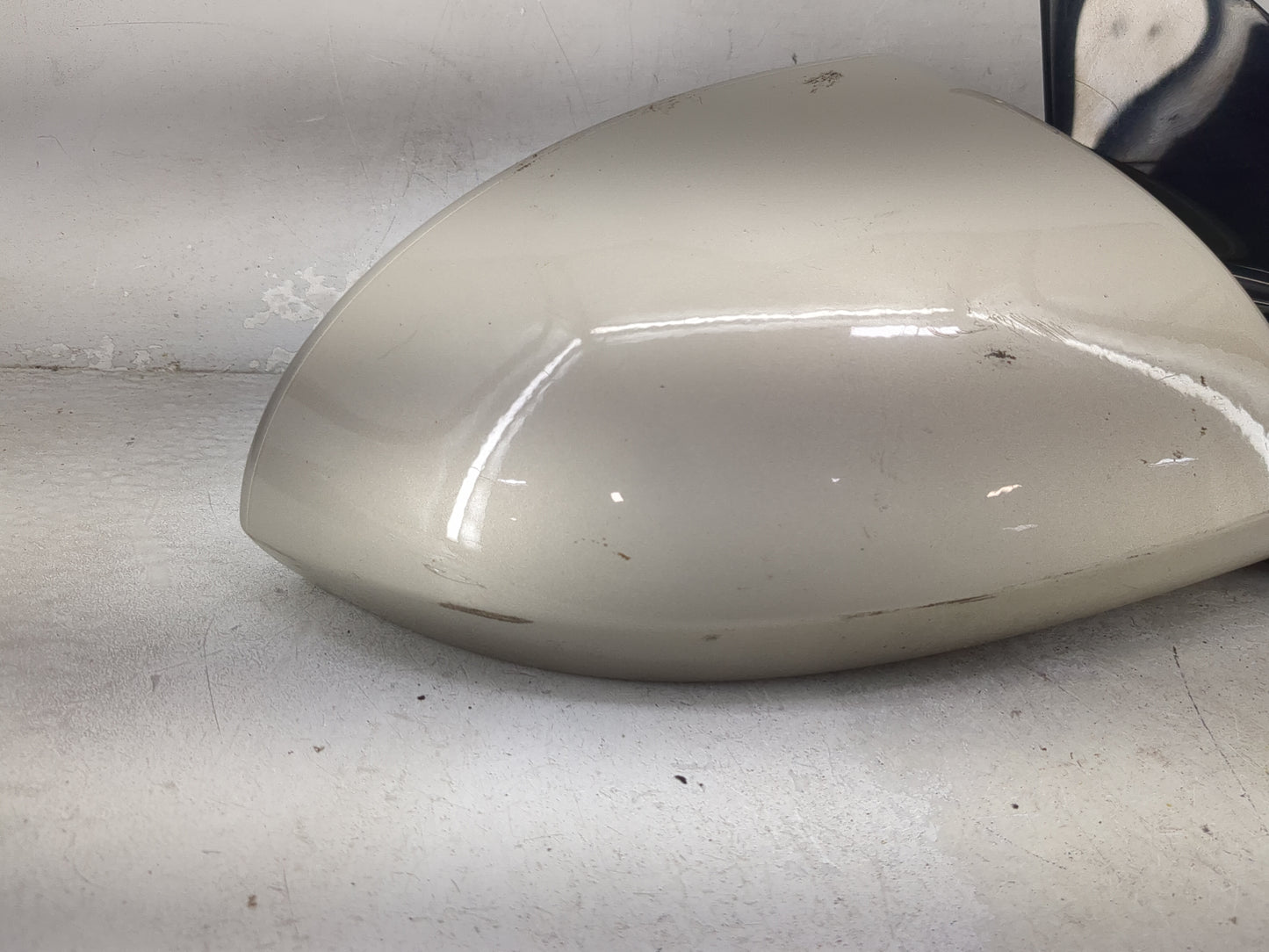 2006-2016 Chevrolet Impala Passenger Side View Mirror - Right Door Mirror OEM Used - Oemusedautoparts1.com