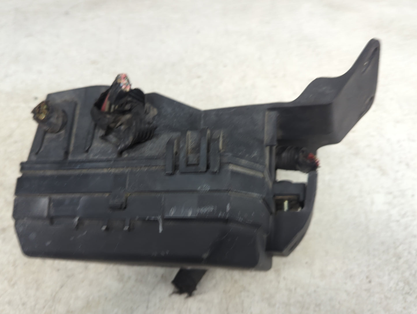 2012 Chevrolet Impala Fusebox Fuse Box Panel Relay Module Fits OEM Used Auto Parts - Oemusedautoparts1.com