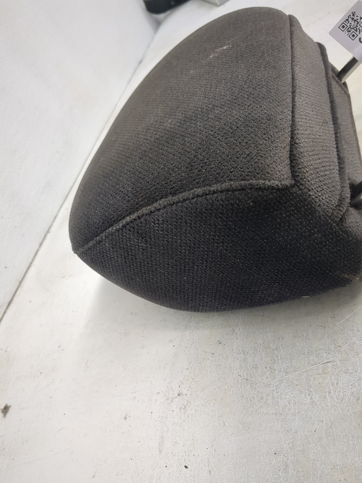 2012 Chevrolet Impala Headrest Head Rest Rear Center Seat Fits OEM Used Auto Parts - Oemusedautoparts1.com