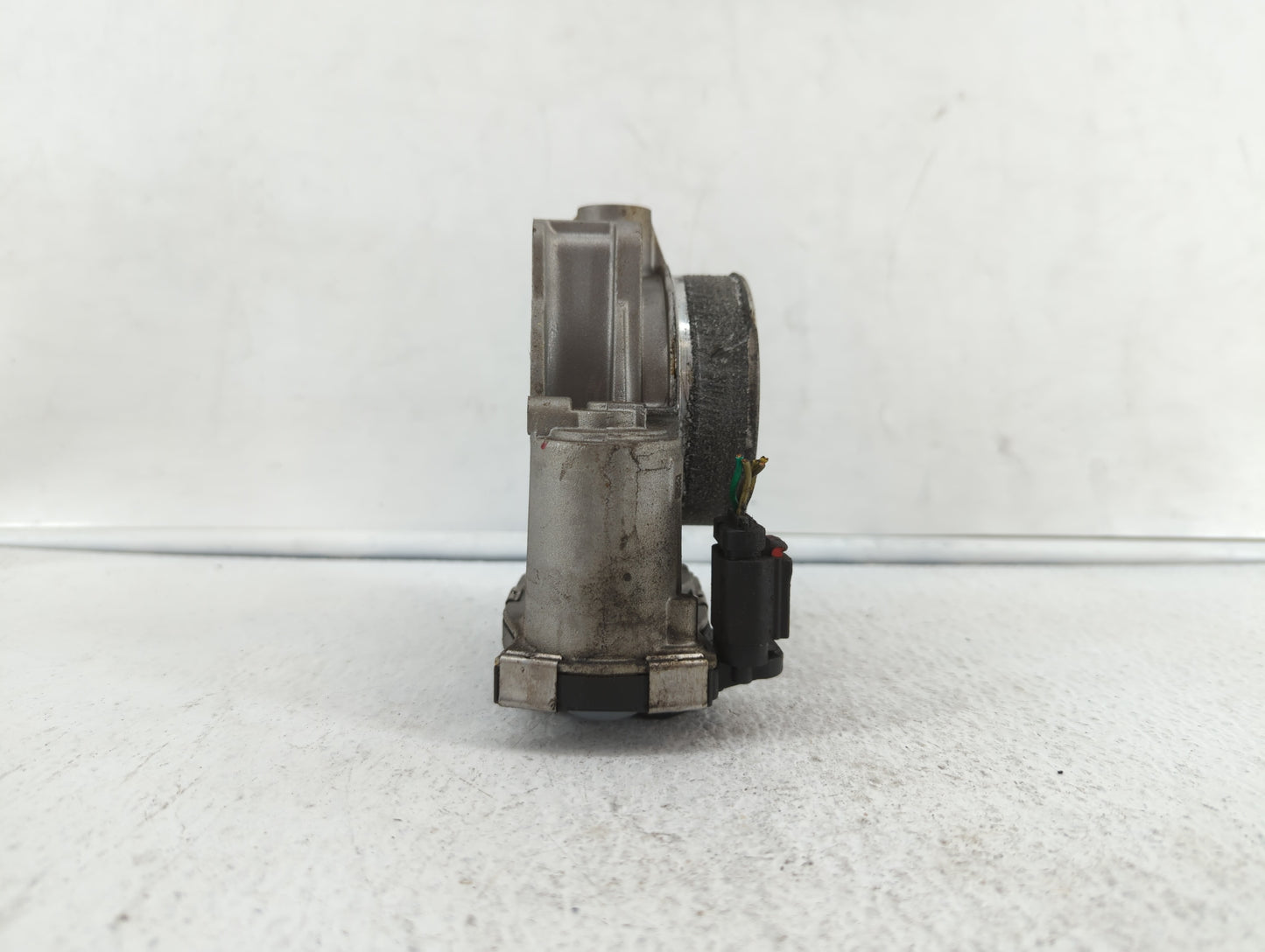 2012-2019 Chevrolet Impala Throttle Body P/N:12632172BA Fits Fits 2012 2013 2014 2015 2016 2017 2018 2019 OEM Used Auto Part