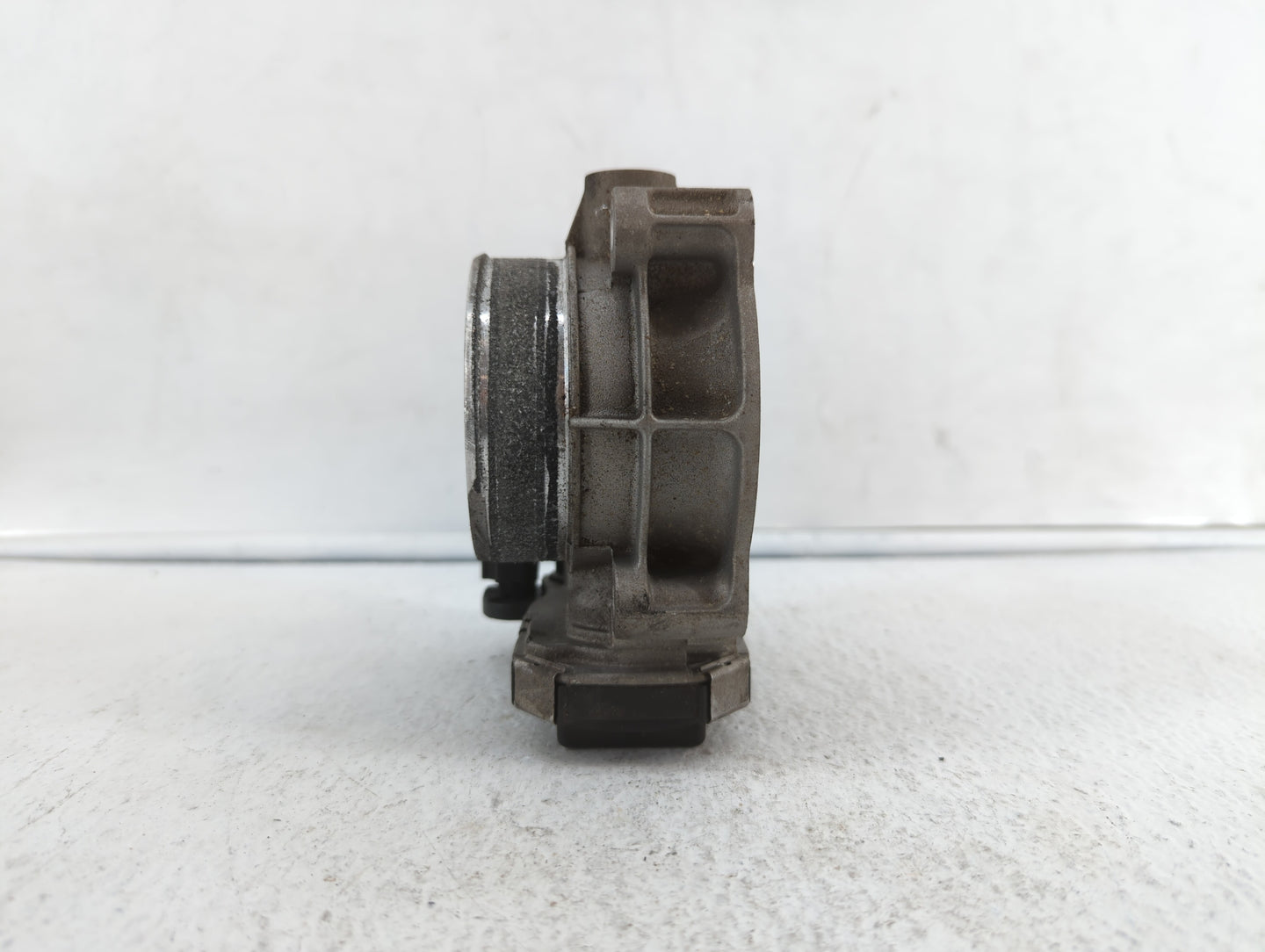 2012-2019 Chevrolet Impala Throttle Body P/N:12632172BA Fits Fits 2012 2013 2014 2015 2016 2017 2018 2019 OEM Used Auto Part