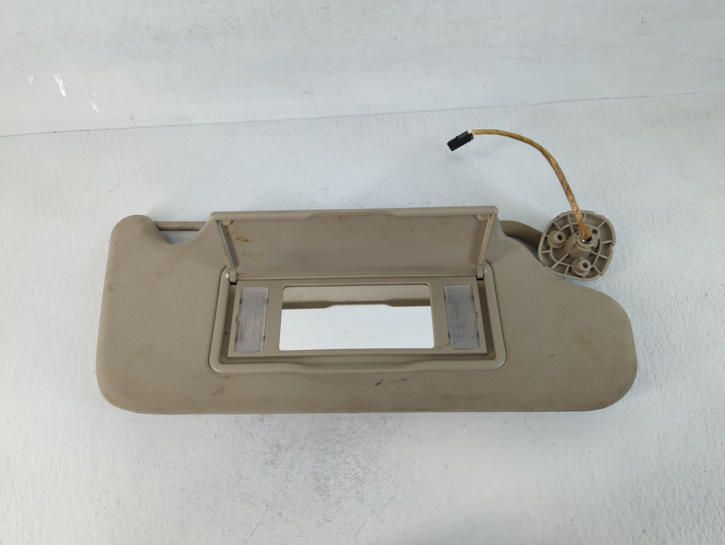 2006-2016 Chevrolet Impala Sun Visor Shade Replacement Passenger Right Mirror Fits OEM Used Auto Parts - Oemusedautoparts1.c