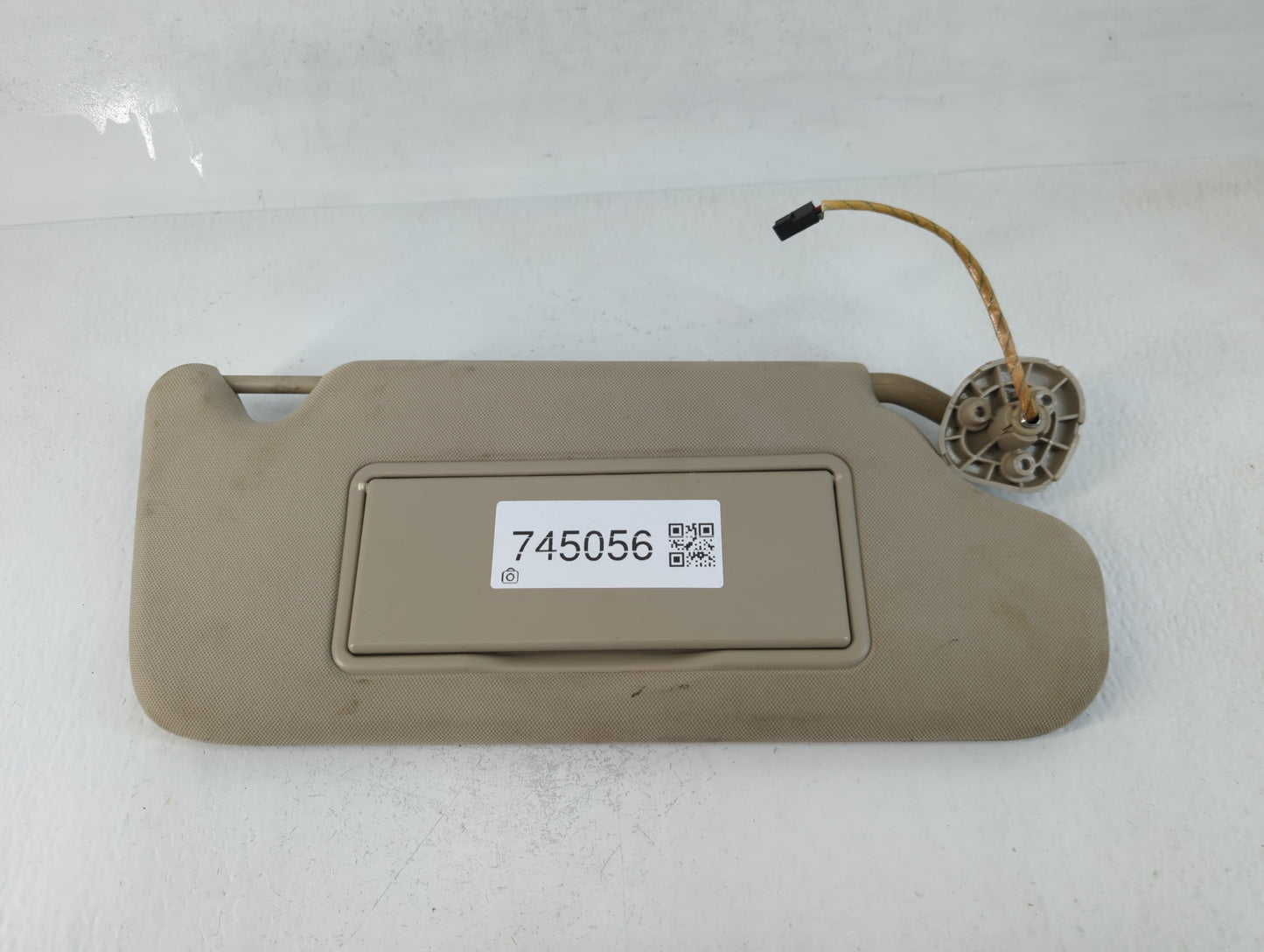 2006-2016 Chevrolet Impala Sun Visor Shade Replacement Passenger Right Mirror Fits OEM Used Auto Parts - Oemusedautoparts1.c