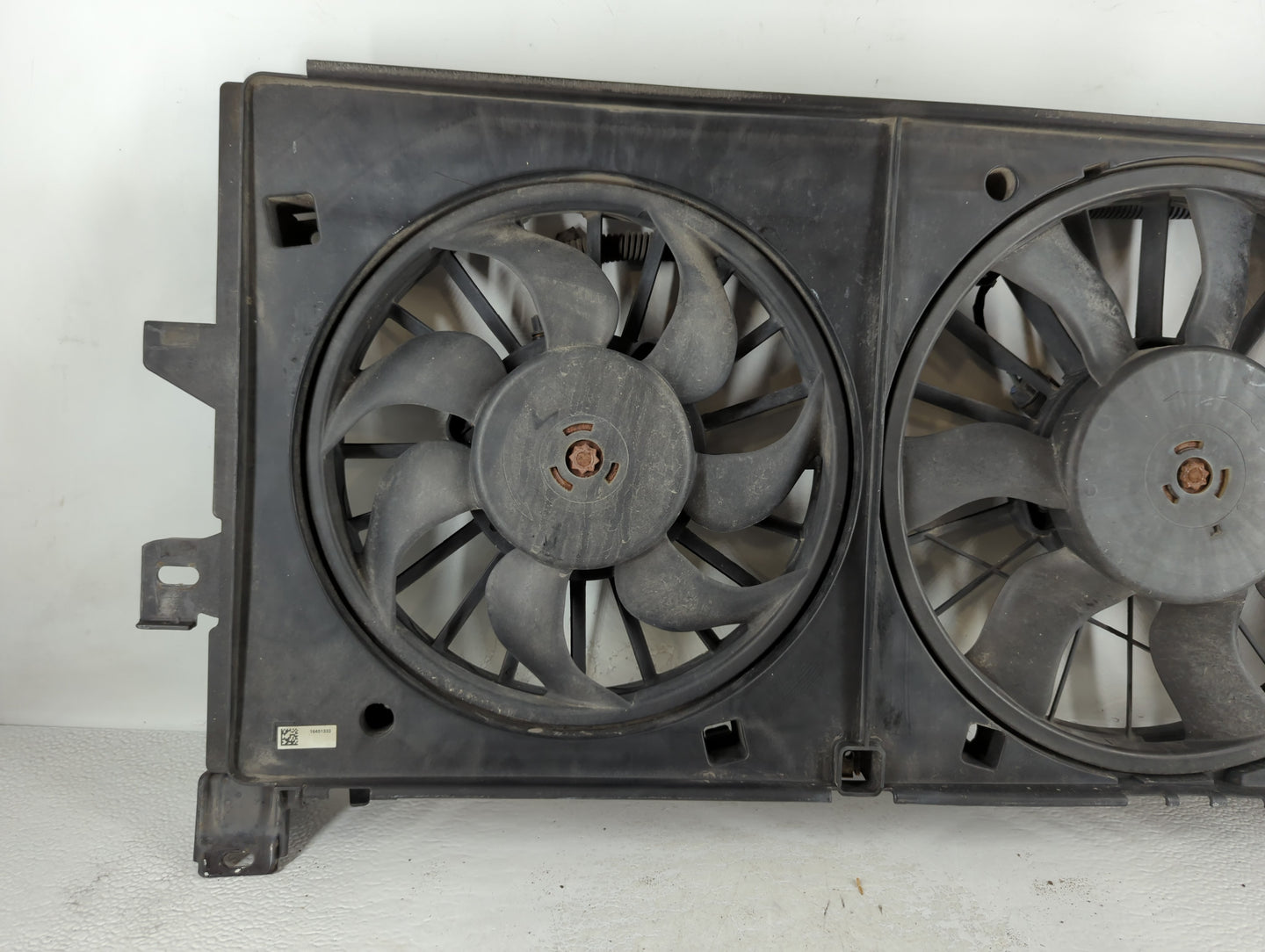 2006-2016 Chevrolet Impala Left Radiator Fan Motor Assembly - Oemusedautoparts1.com
