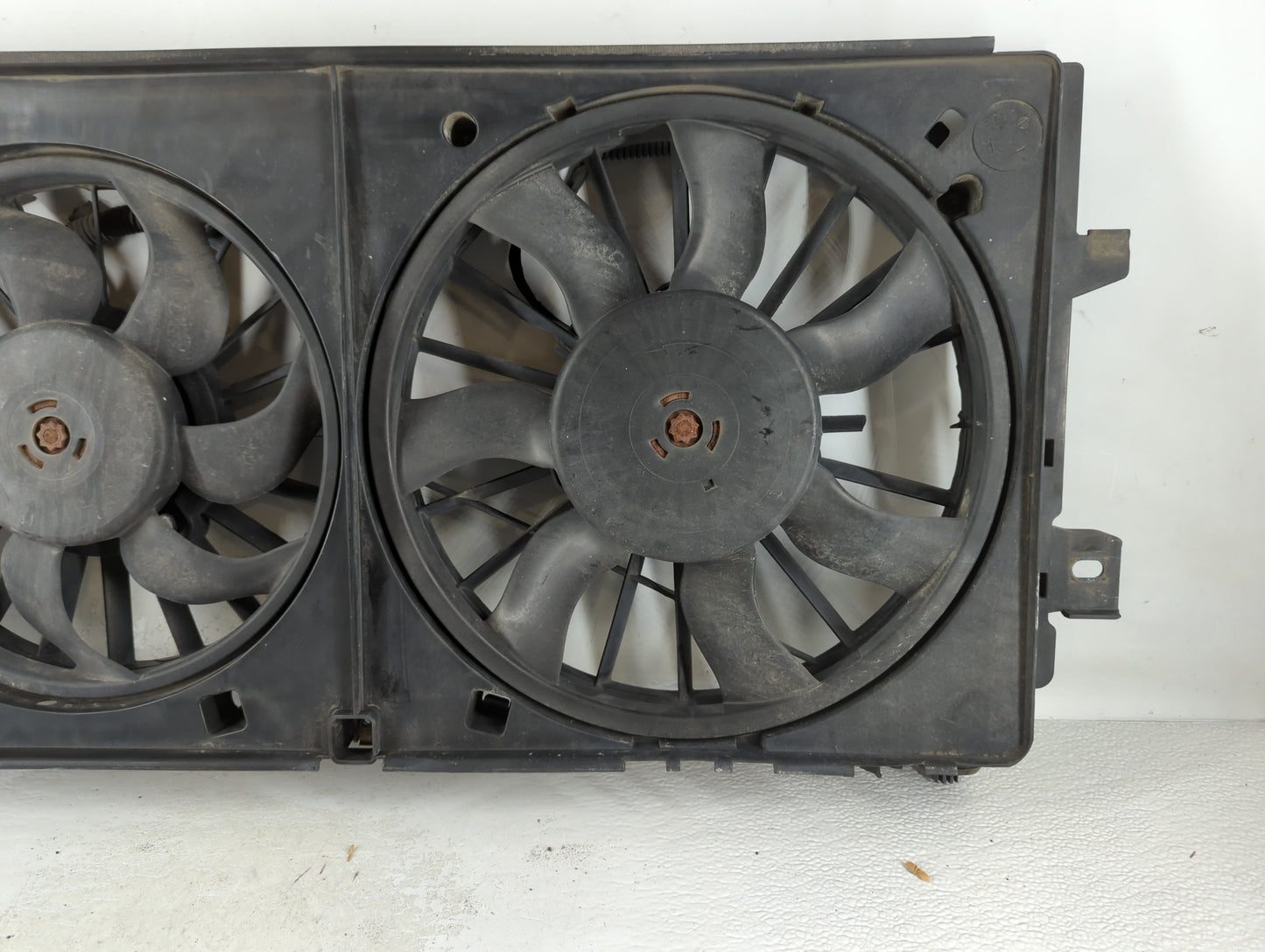 2006-2016 Chevrolet Impala Left Radiator Fan Motor Assembly - Oemusedautoparts1.com