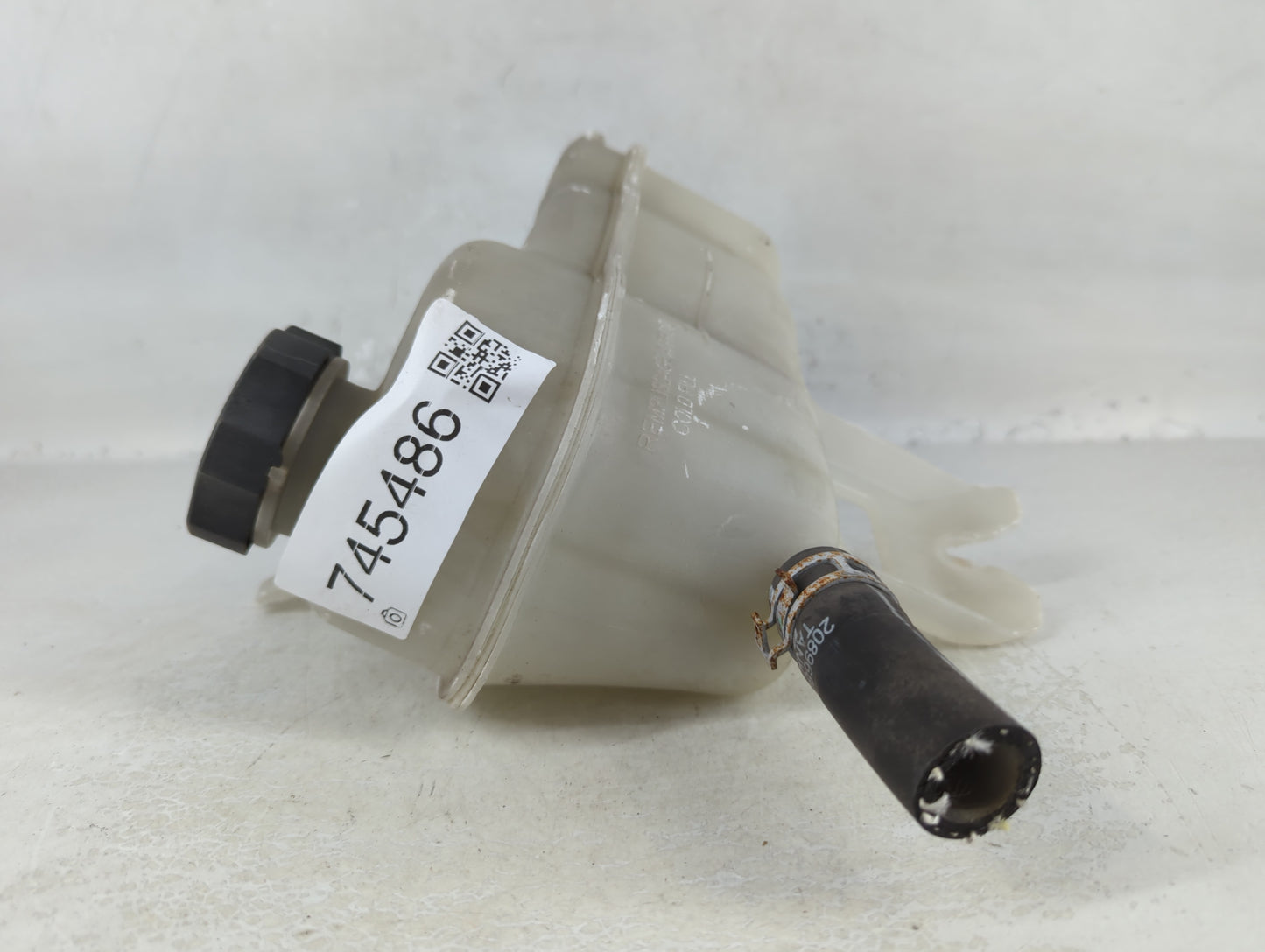 2012 Chevrolet Impala Radiator Coolant Overflow Expansion Tank Bottle 745486 - Oemusedautoparts1.com