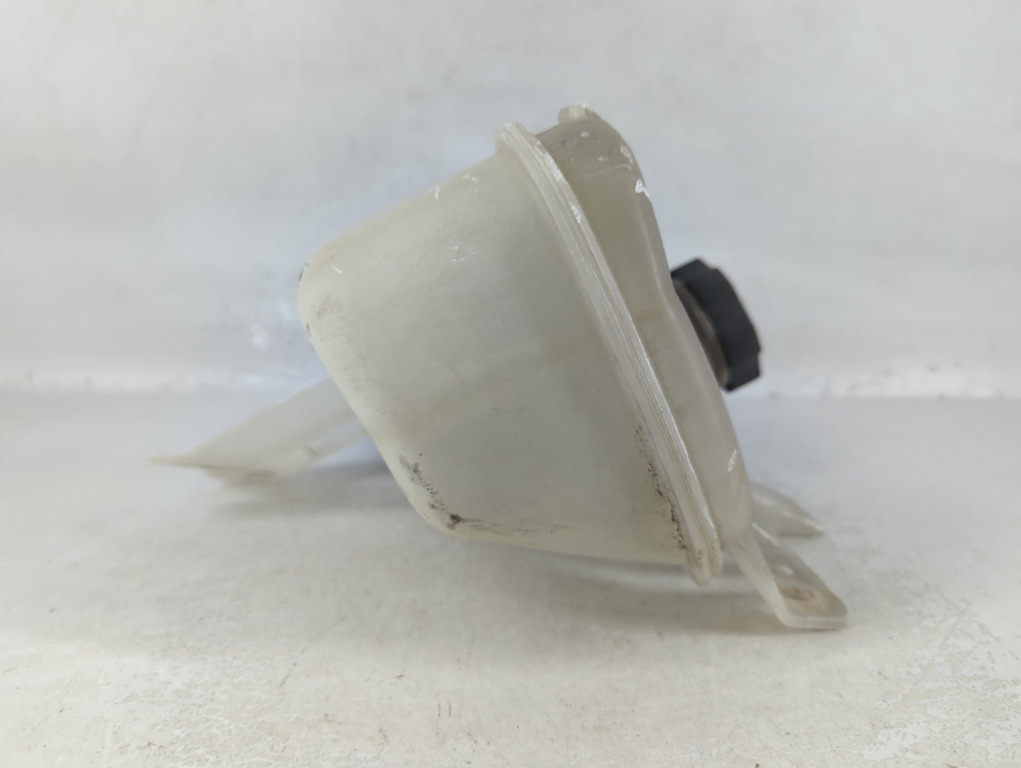 2012 Chevrolet Impala Radiator Coolant Overflow Expansion Tank Bottle 745486 - Oemusedautoparts1.com