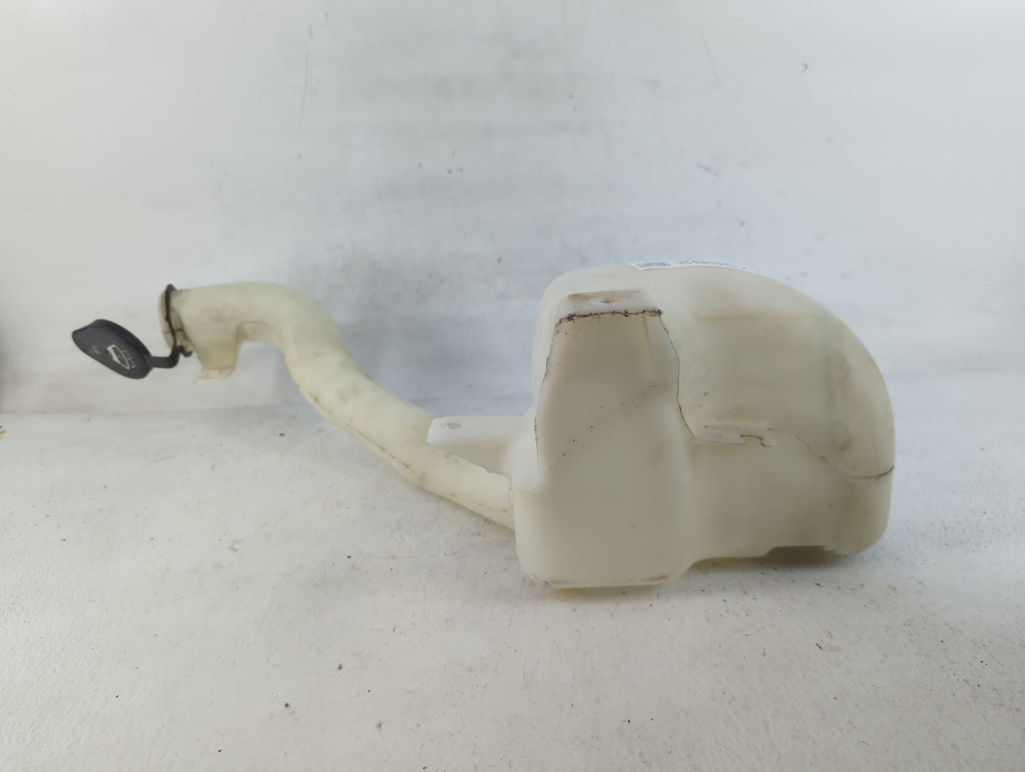 2006-2016 Chevrolet Impala Windshield Washer Fluid Reservoir Bottle Oem - Oemusedautoparts1.com
