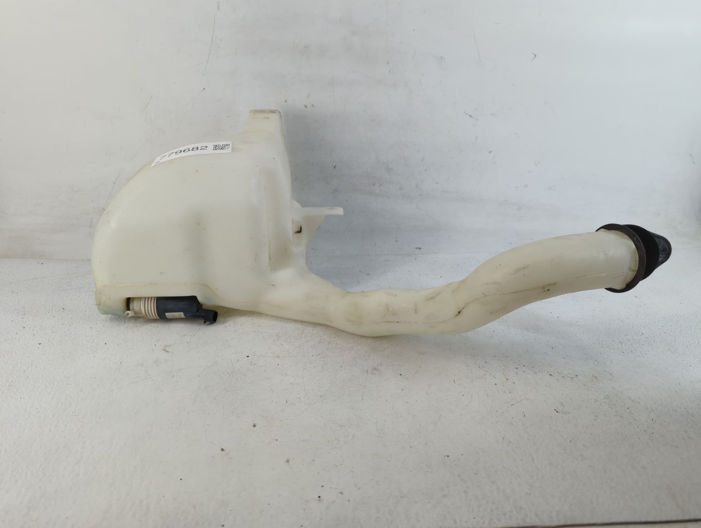 2006-2016 Chevrolet Impala Windshield Washer Fluid Reservoir Bottle Oem - Oemusedautoparts1.com