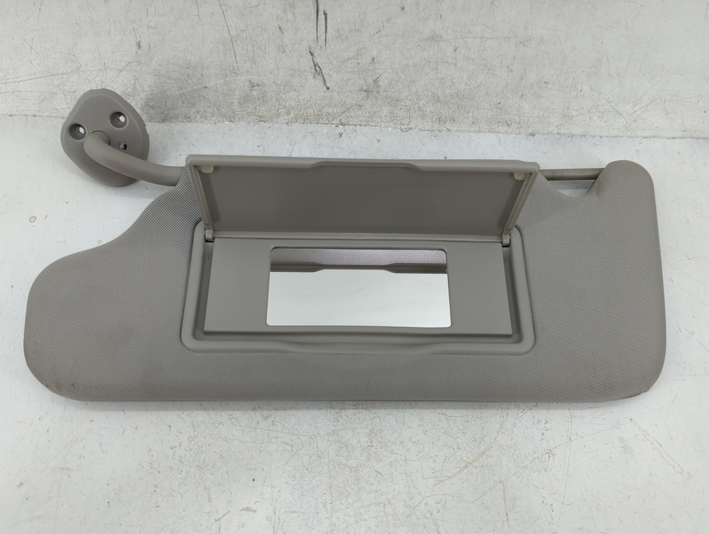 2006-2016 Chevrolet Impala Sun Visor Shade Replacement Driver Left Mirror Fits OEM Used Auto Parts - Oemusedautoparts1.com