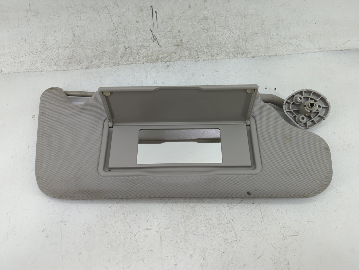 2006-2016 Chevrolet Impala Sun Visor Shade Replacement Passenger Right Mirror Fits OEM Used Auto Parts - Oemusedautoparts1.c