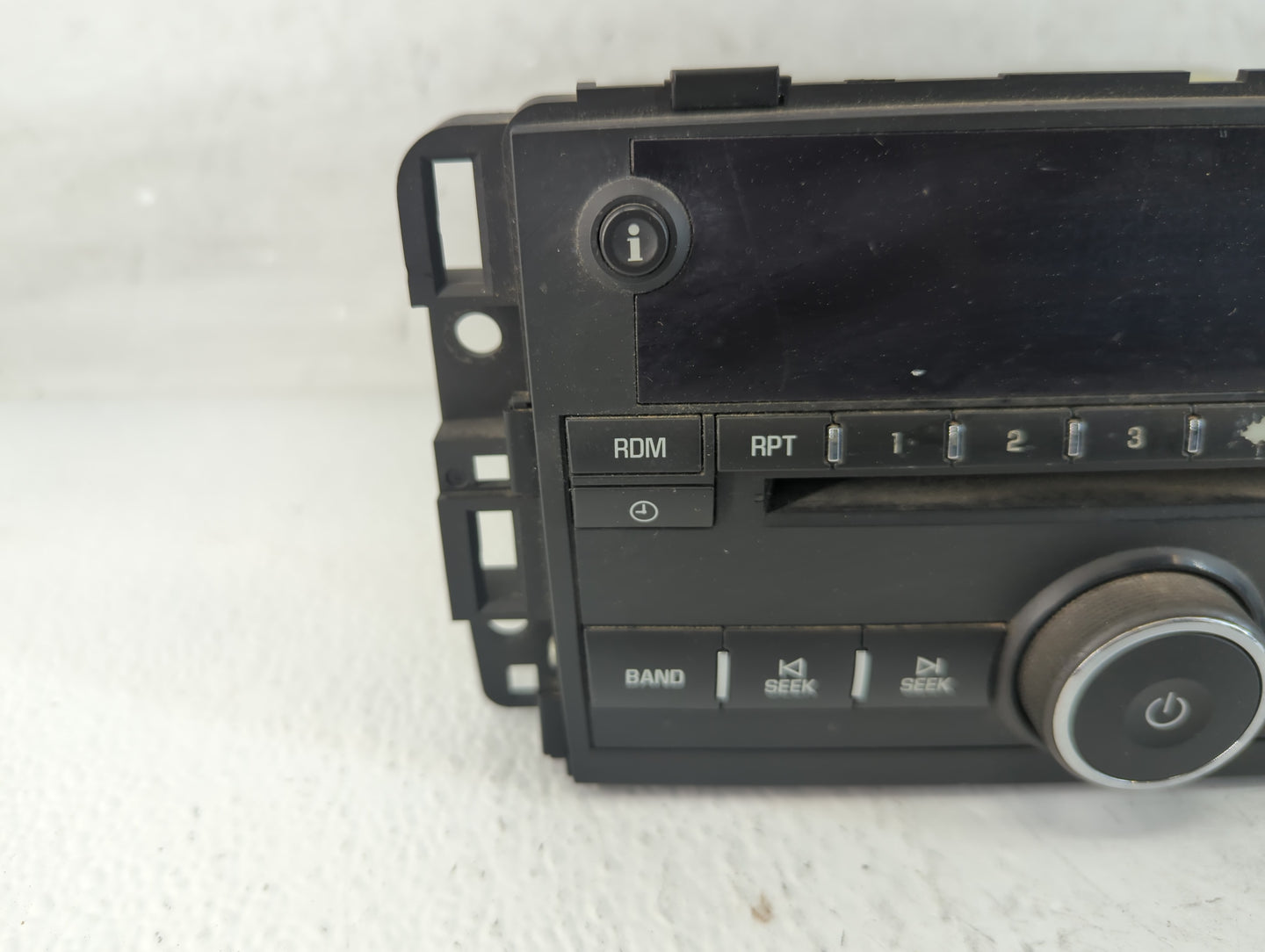 2011-2012 Chevrolet Impala Radio AM FM Cd Player Receiver Replacement P/N:20756283 Fits Fits 2011 2012 OEM Used Auto Parts -