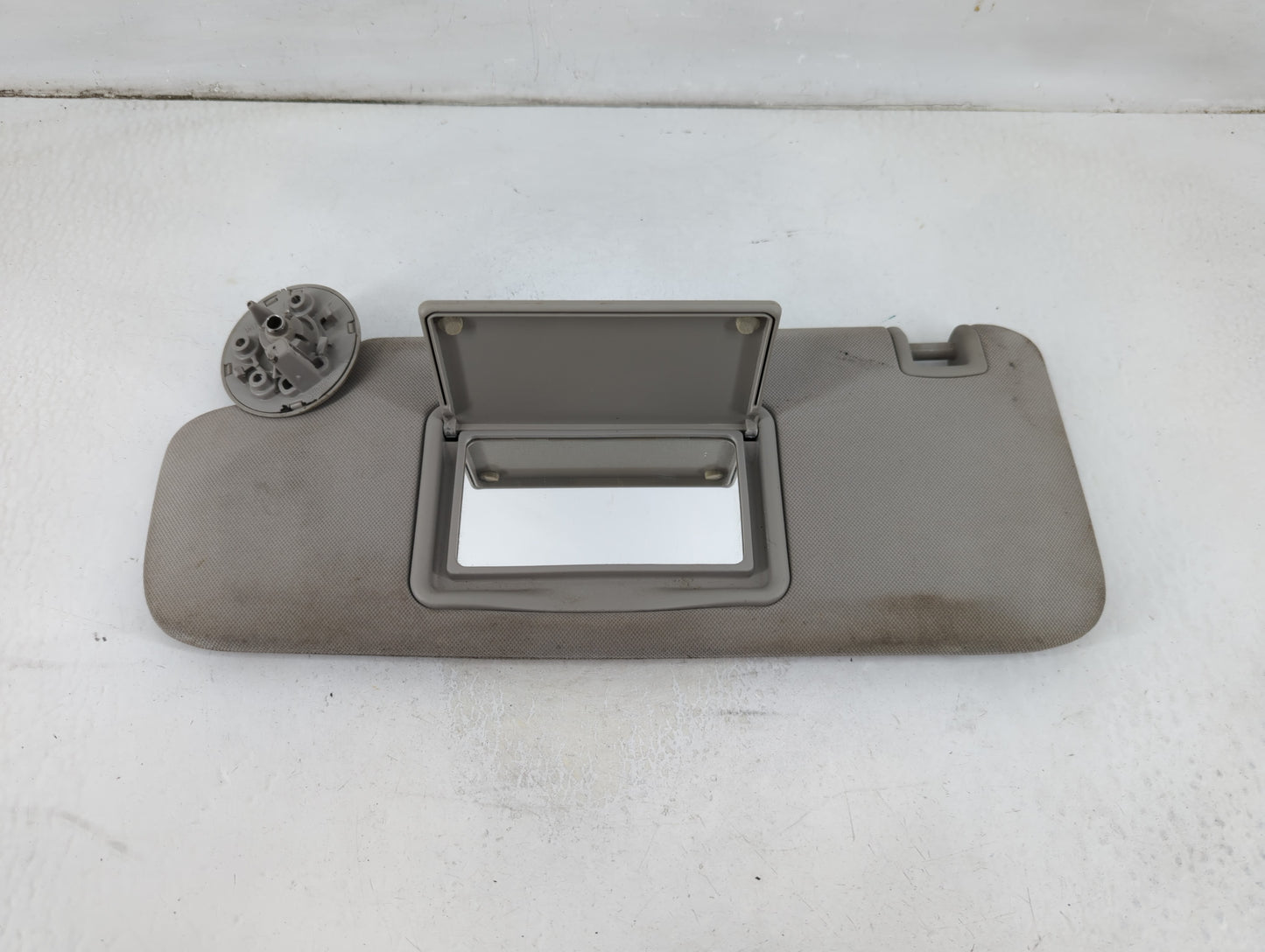 2004-2012 Chevrolet Malibu Sun Visor Shade Replacement Driver Left Mirror Fits Fits 2004 2005 2008 2009 2010 2011 2012 OEM U