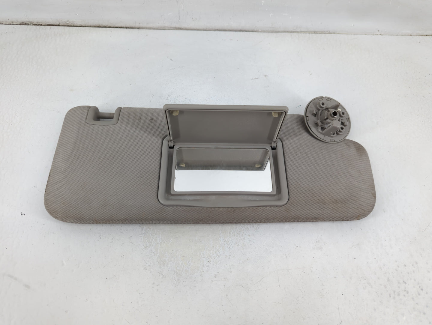 2004-2012 Chevrolet Malibu Sun Visor Shade Replacement Passenger Right Mirror Fits Fits 2004 2005 2008 2009 2010 2011 2012 O