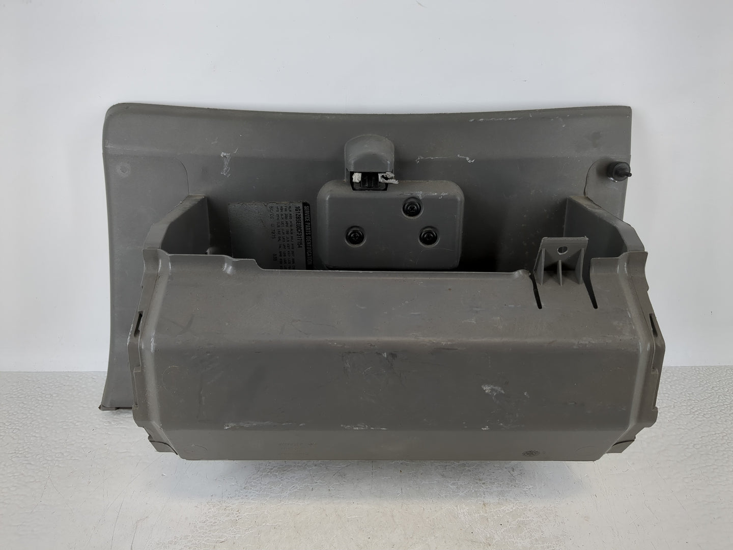 2012 Chevrolet Malibu Passenger Glove Box Door Storage Compartment 1036590 - Oemusedautoparts1.com