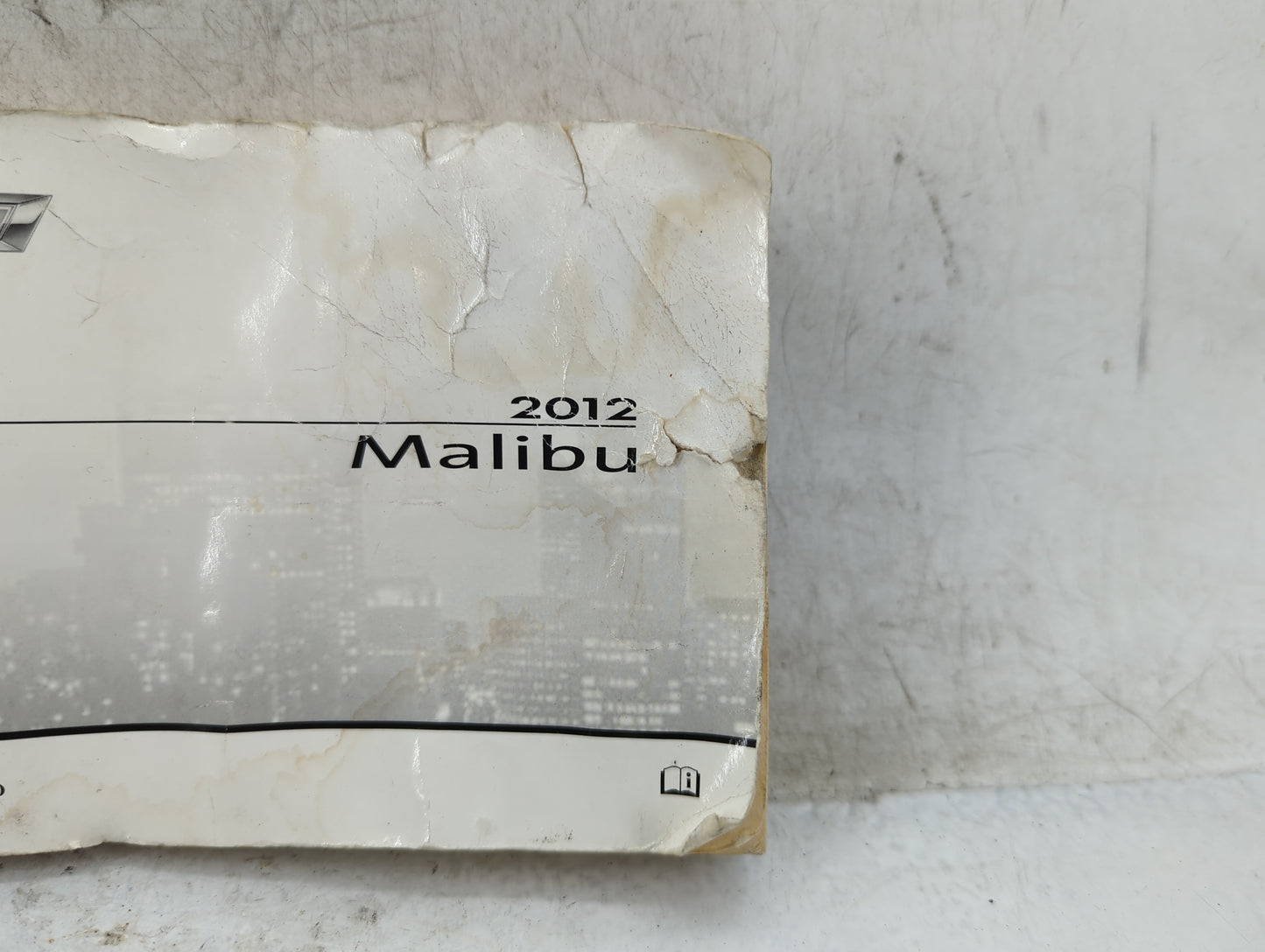 2012 Chevrolet Malibu Owners Manual Book Guide P/N:20912743 OEM Used Auto Parts - Oemusedautoparts1.com