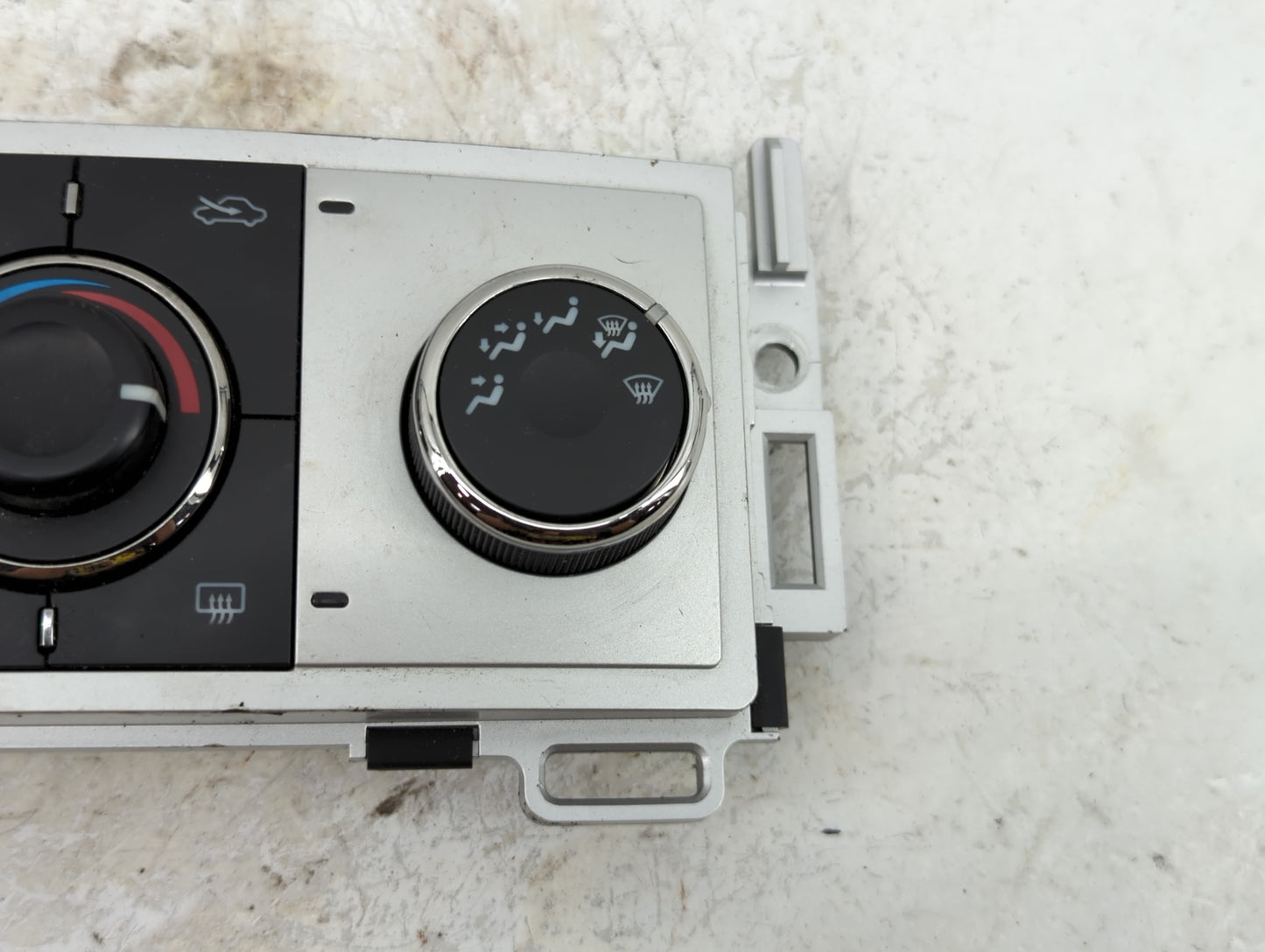 2008-2012 Chevrolet Malibu Climate Control Module Temperature AC/Heater Replacement P/N:28272781 Fits OEM Used Auto Parts - 