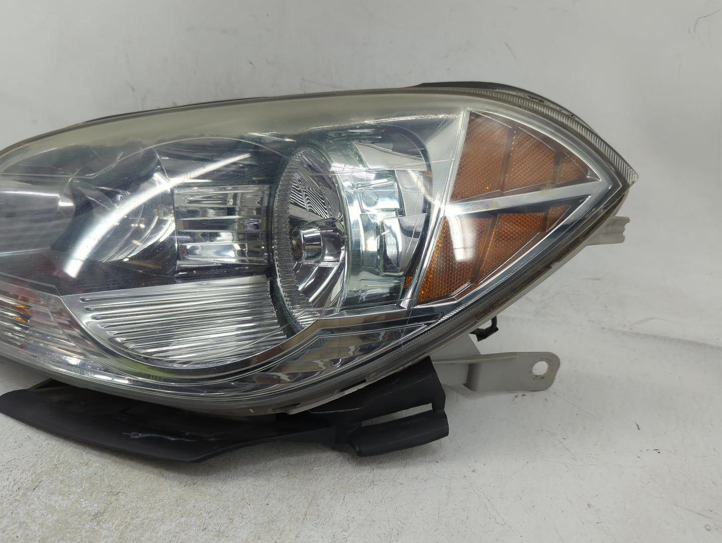 2008-2012 Chevrolet Malibu Driver Left Oem Head Light Headlight Lamp - Oemusedautoparts1.com