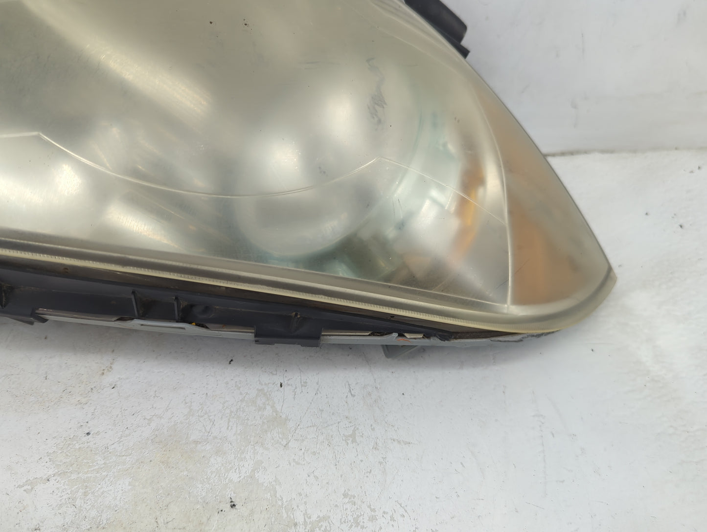 2008-2012 Chevrolet Malibu Passenger Right Oem Head Light Headlight Lamp - Oemusedautoparts1.com