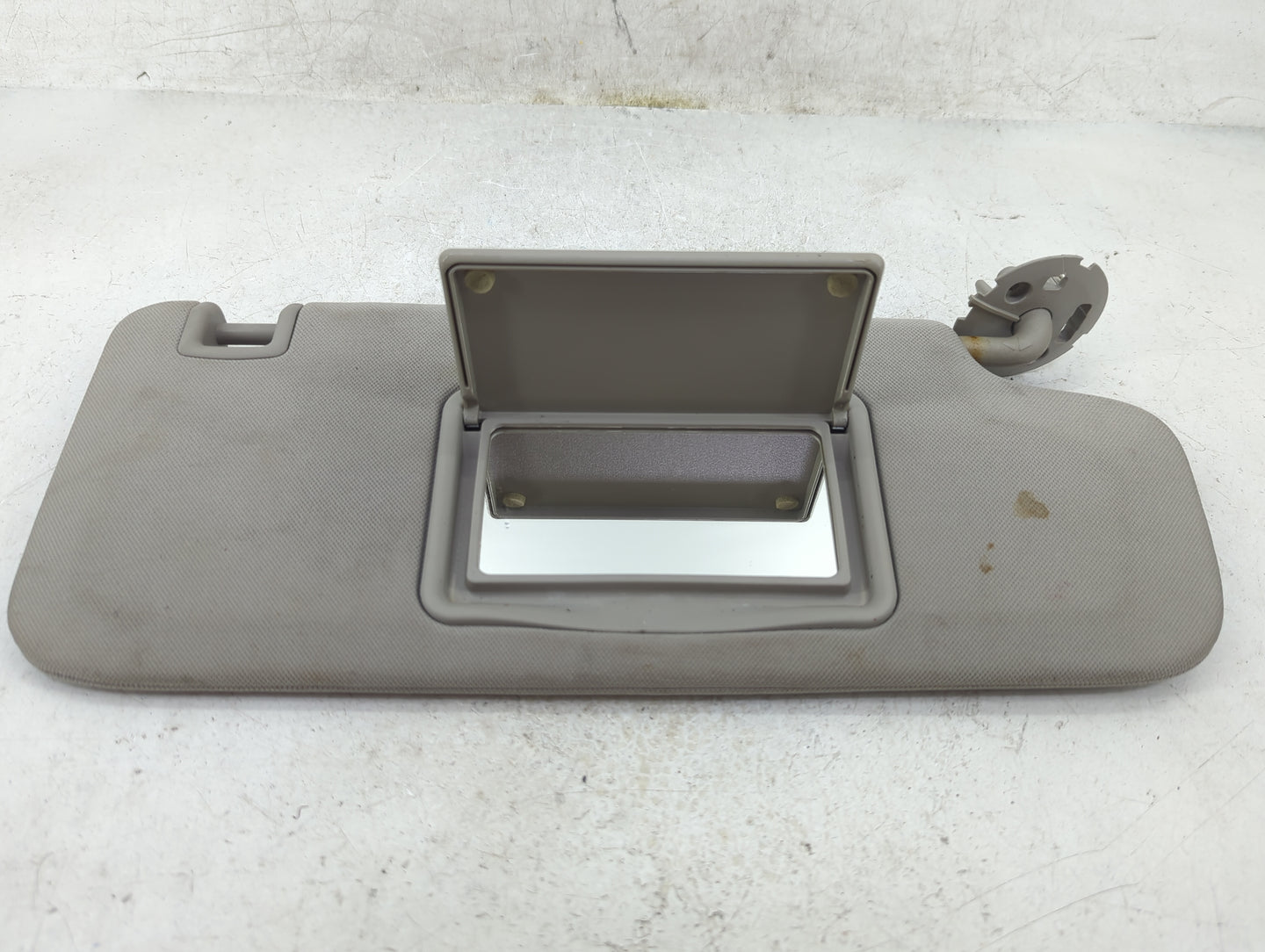 2004-2012 Chevrolet Malibu Sun Visor Shade Replacement Passenger Right Mirror Fits Fits 2004 2005 2008 2009 2010 2011 2012 O