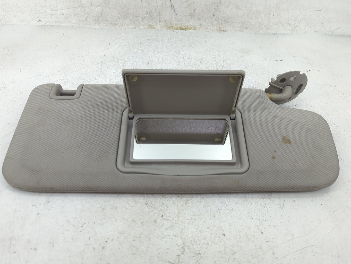 2004-2012 Chevrolet Malibu Sun Visor Shade Replacement Passenger Right Mirror Fits Fits 2004 2005 2008 2009 2010 2011 2012 O