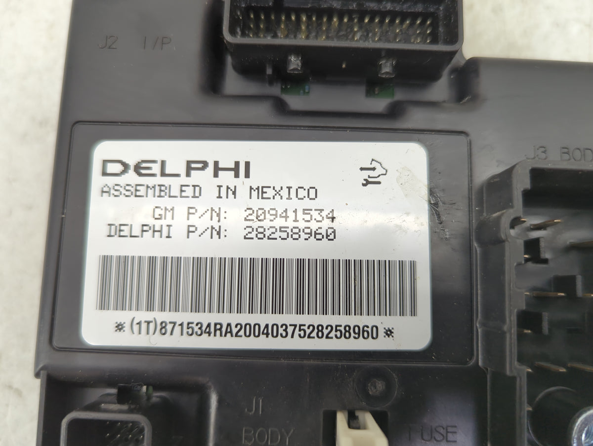 2010-2012 Chevrolet Malibu Body Control Module Bcm Inner Cabin Fuse Box 1050177 - Oemusedautoparts1.com