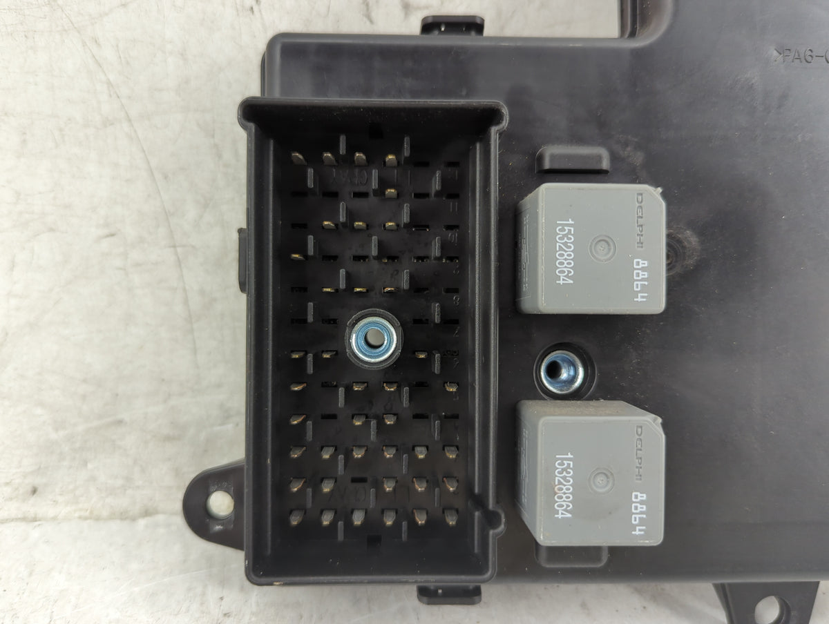2010-2012 Chevrolet Malibu Body Control Module Bcm Inner Cabin Fuse Box 1050177 - Oemusedautoparts1.com
