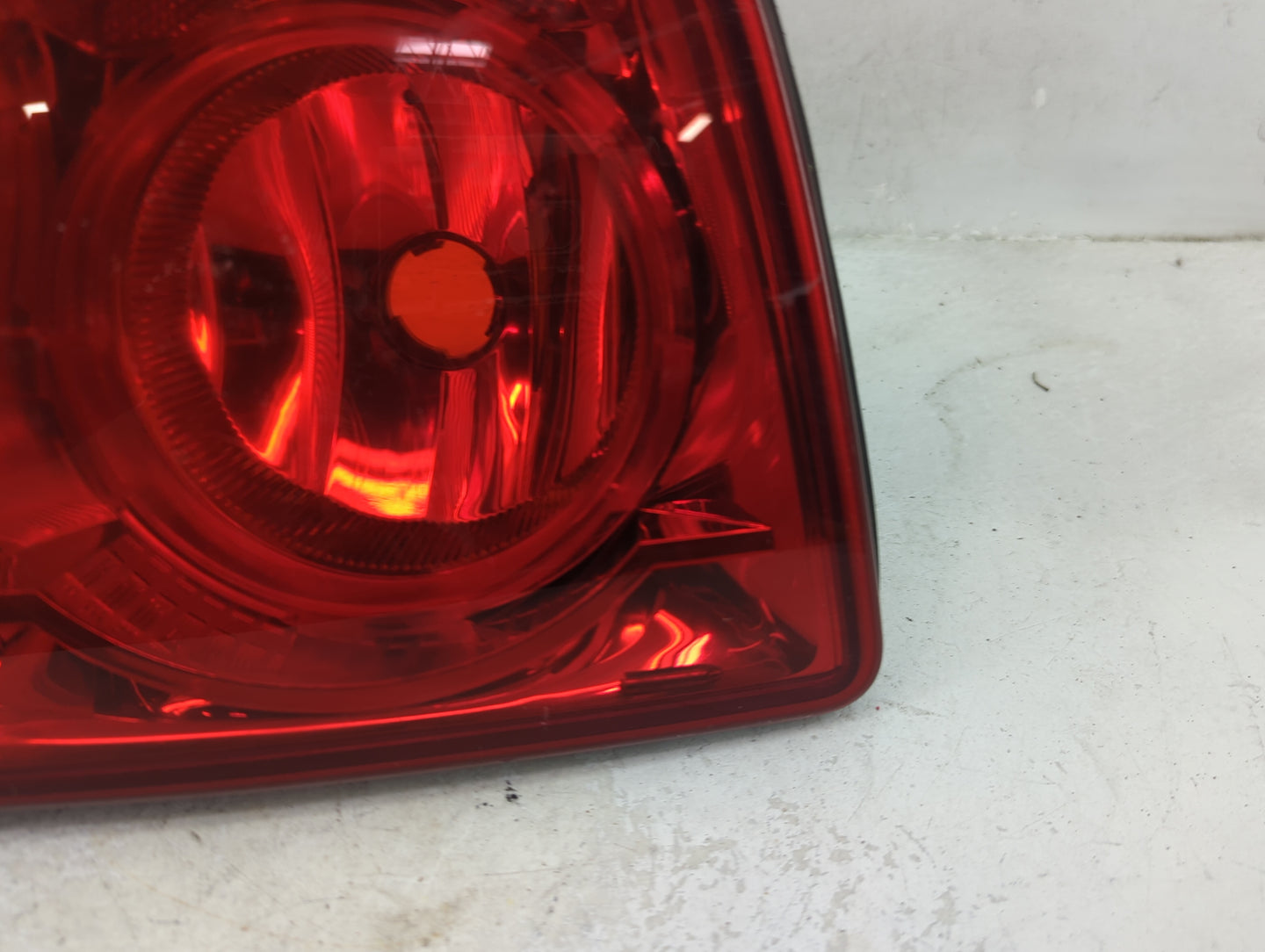 2008-2012 Chevrolet Malibu Tail Light Assembly Passenger Right OEM Fits Fits 2008 2009 2010 2011 2012 OEM Used Auto Parts - 