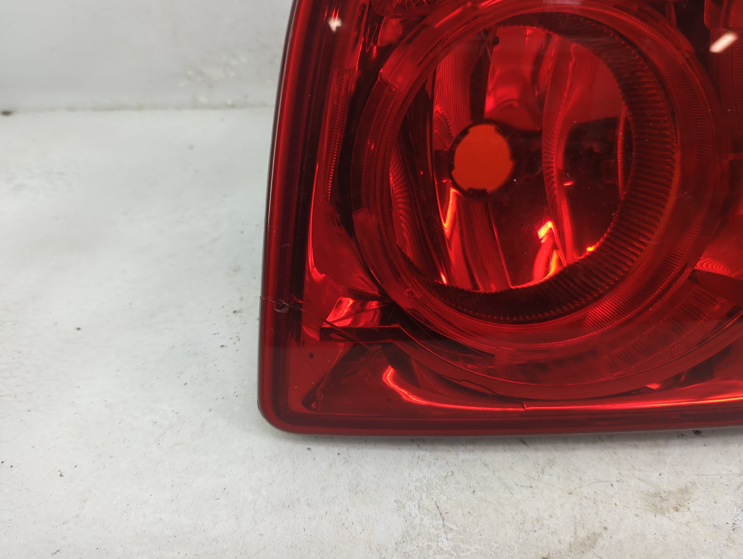 2008-2012 Chevrolet Malibu Tail Light Assembly Driver Left OEM Fits Fits 2008 2009 2010 2011 2012 OEM Used Auto Parts - Oemu