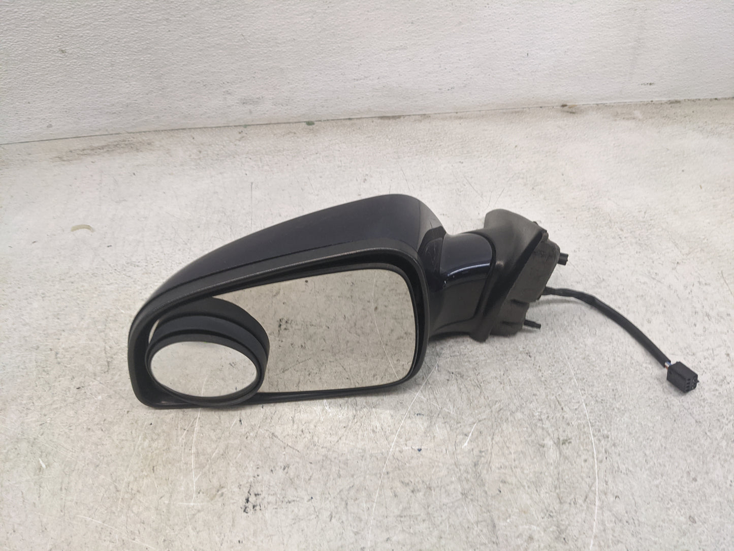 2008-2012 Chevrolet Malibu Driver Side View Mirror - Left Door Mirror OEM Used - Oemusedautoparts1.com