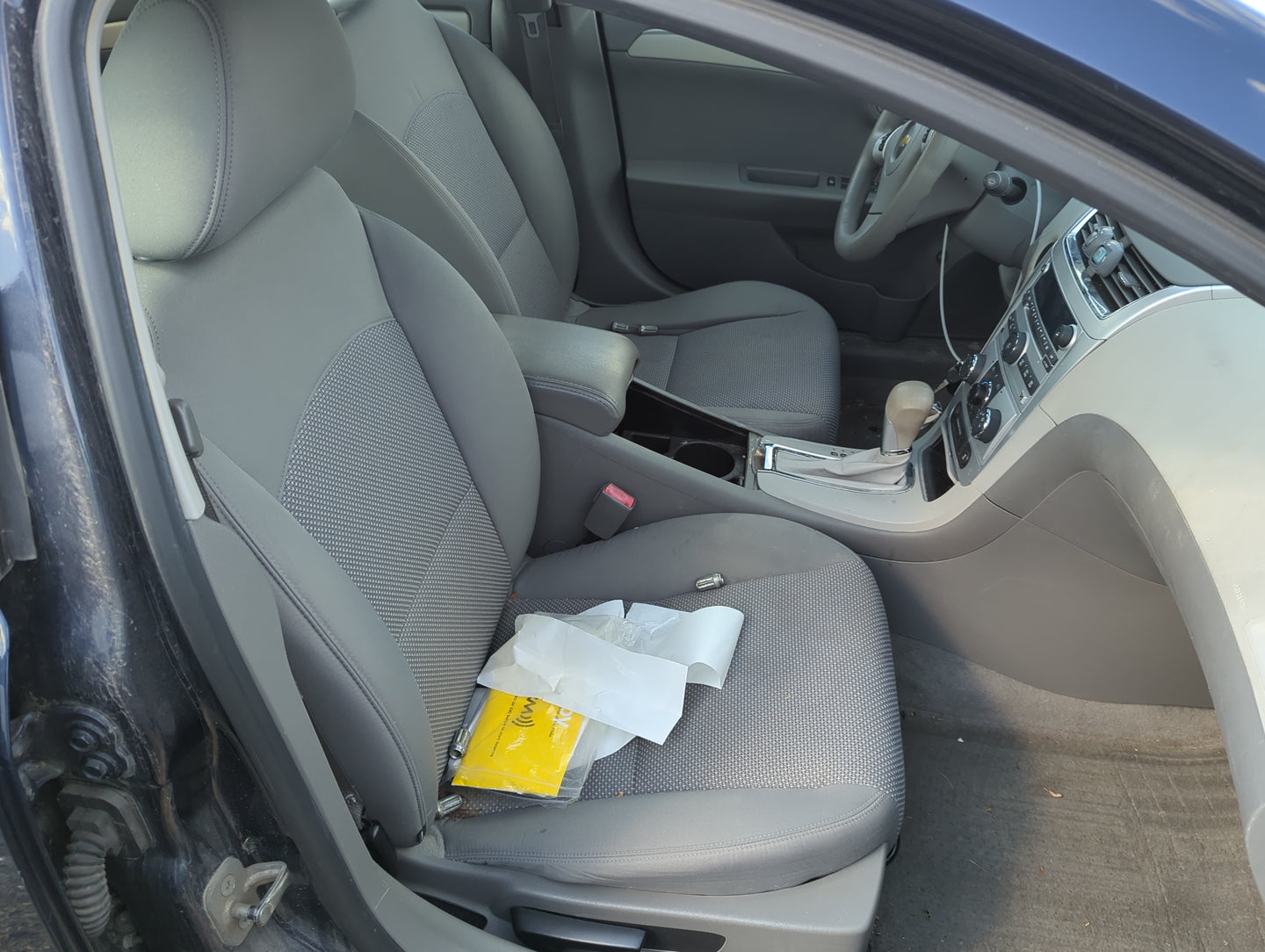2011-2012 Chevrolet Malibu Passenger Front Seat Oem - Oemusedautoparts1.com