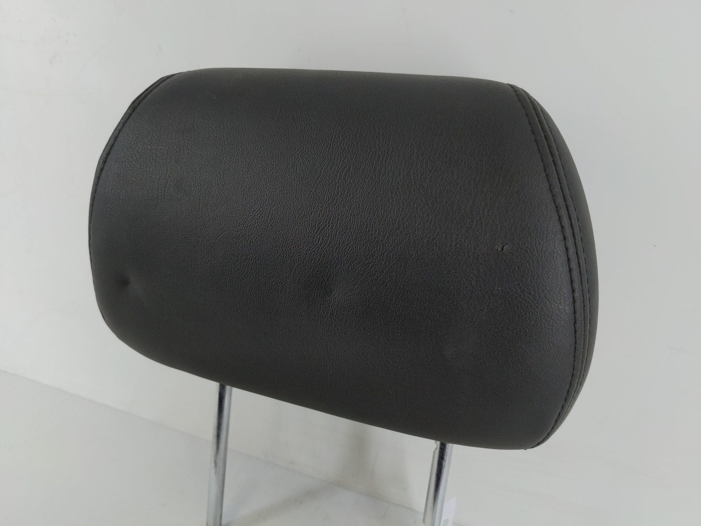 2011-2012 Chevrolet Malibu Headrest Head Rest Front Driver Passenger Seat Fits Fits 2011 2012 OEM Used Auto Parts - Oemuseda