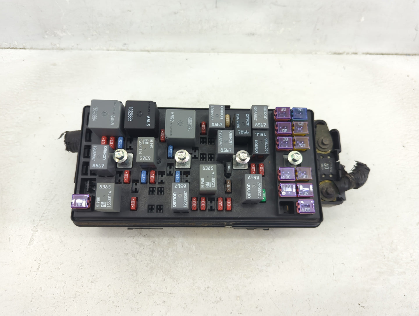 2009-2012 Chevrolet Malibu Fusebox Fuse Box Panel Relay Module Fits Fits 2009 2010 2011 2012 OEM Used Auto Parts - Oemusedau