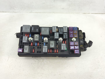 2009-2012 Chevrolet Malibu Fusebox Fuse Box Panel Relay Module Fits Fits 2009 2010 2011 2012 OEM Used Auto Parts - Oemusedau