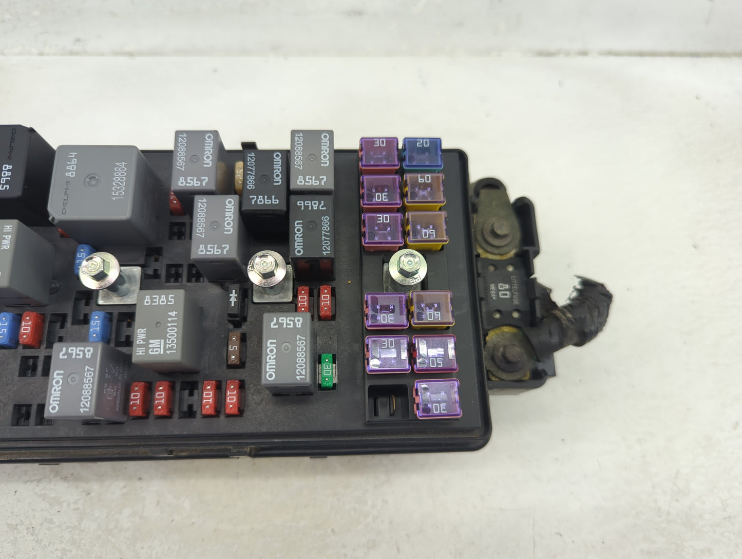 2009-2012 Chevrolet Malibu Fusebox Fuse Box Panel Relay Module Fits Fits 2009 2010 2011 2012 OEM Used Auto Parts - Oemusedau