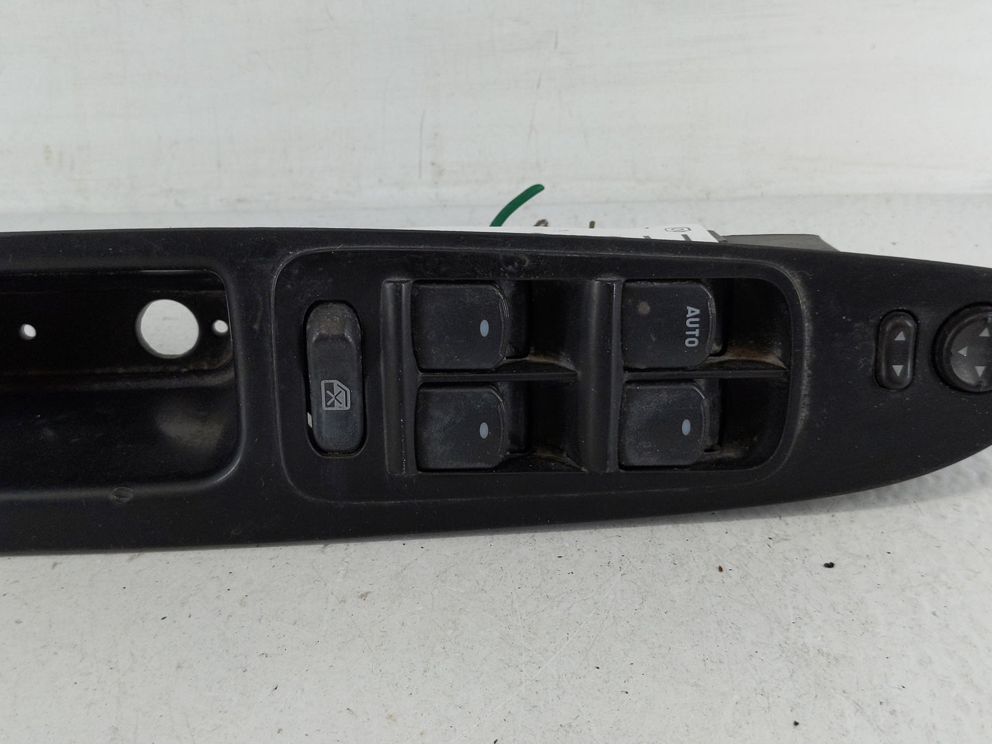 2010-2012 Chevrolet Malibu Master Power Window Switch Replacement Driver Side Left P/N:20807220 20807219 Fits Fits 2010 2011