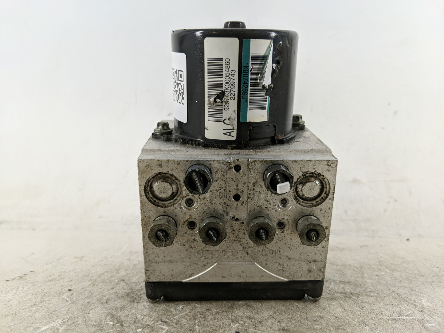 2012 Chevrolet Malibu ABS Pump Control Module Replacement P/N:22799743 Fits OEM Used Auto Parts - Oemusedautoparts1.com