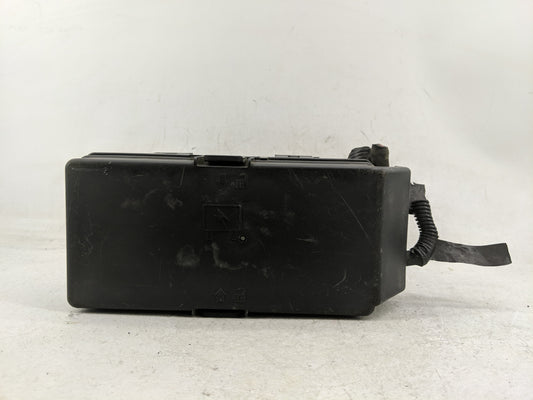 2009-2012 Chevrolet Malibu Fusebox Fuse Box Panel Relay Module Fits Fits 2009 2010 2011 2012 OEM Used Auto Parts - Oemusedau